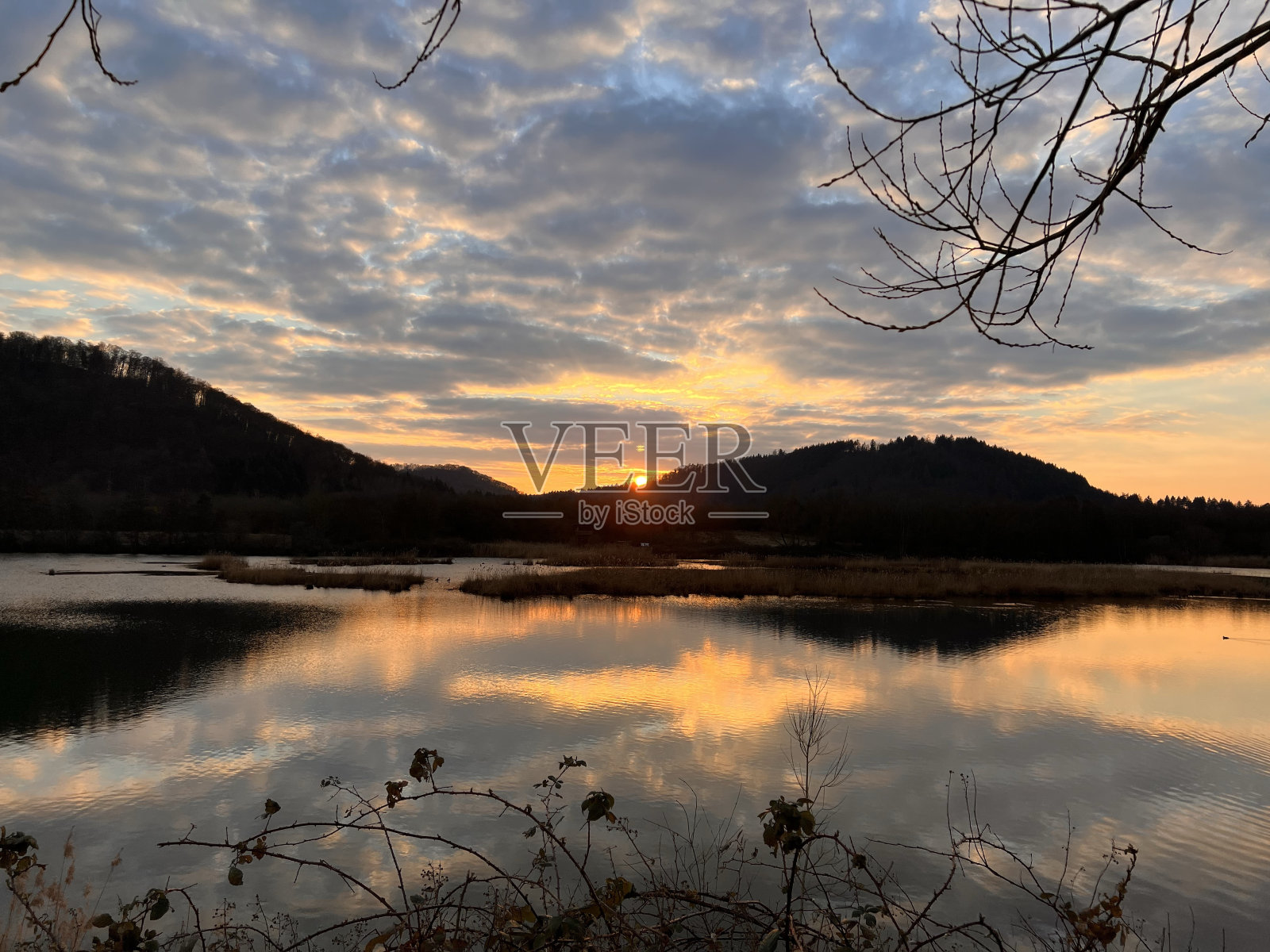 小湖照片摄影图片