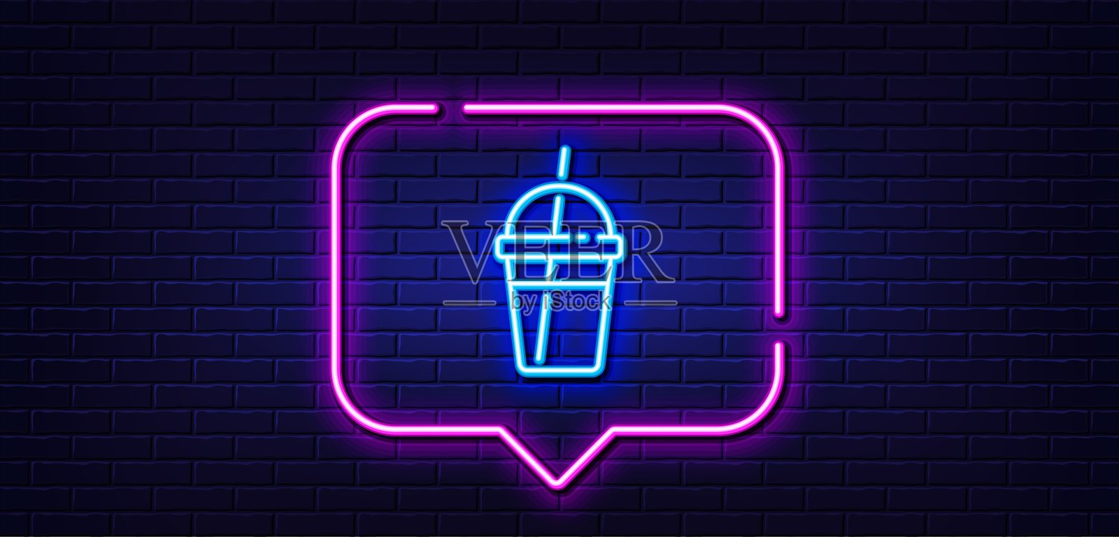 咖啡鸡尾酒线图标。热拿铁，奶昔招牌。喝杯茶。霓虹灯语音泡泡。向量插画图片素材