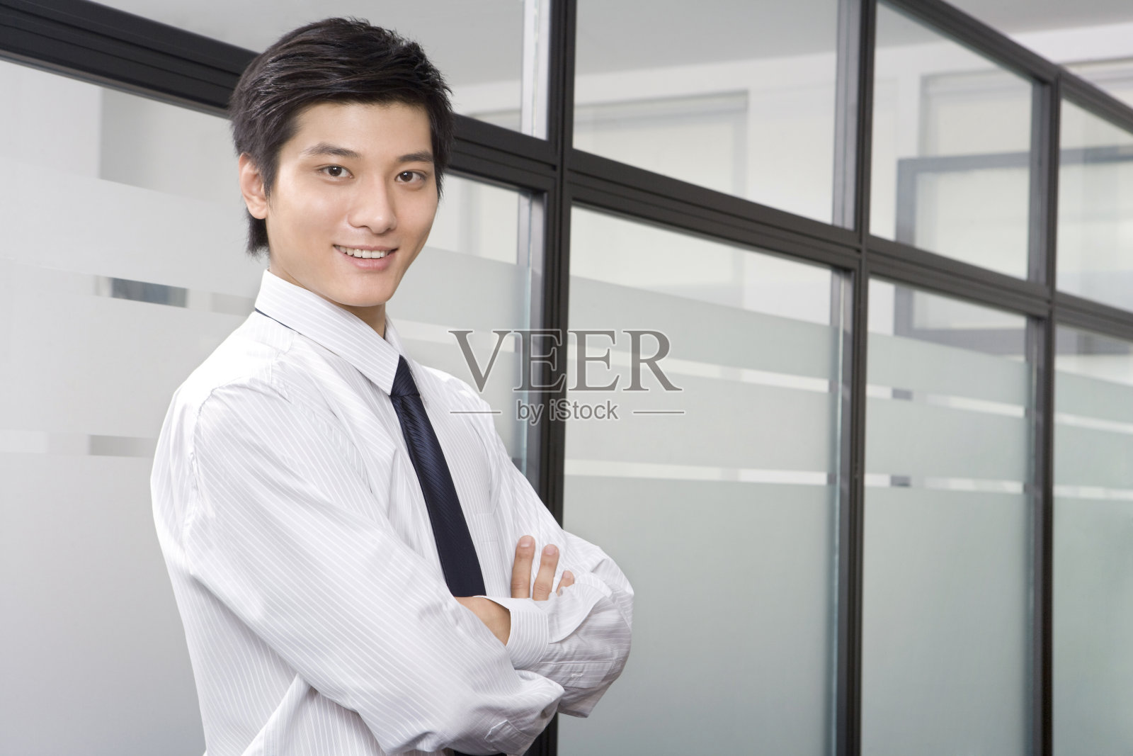 男商务人士办公室肖像照片摄影图片