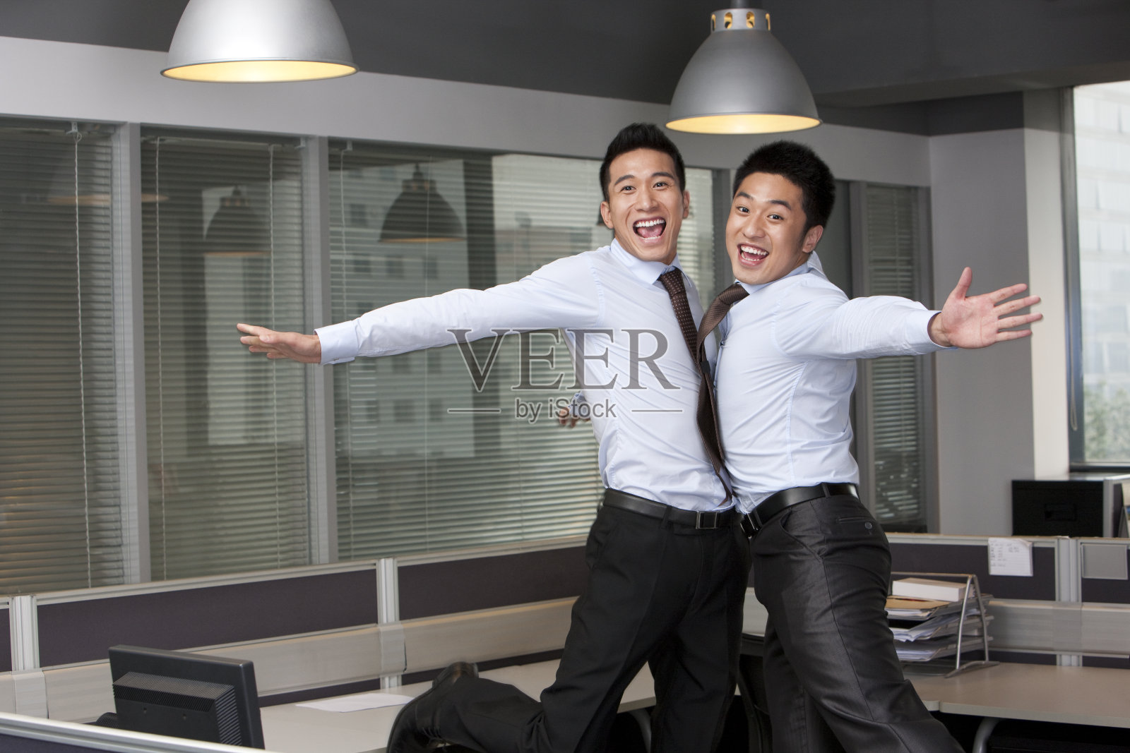 商务人士庆祝照片摄影图片