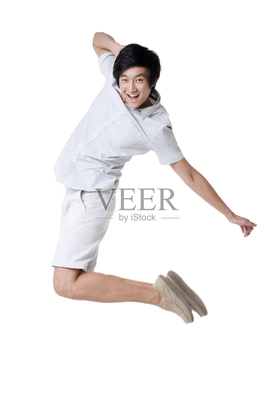 青年男子跳跃照片摄影图片