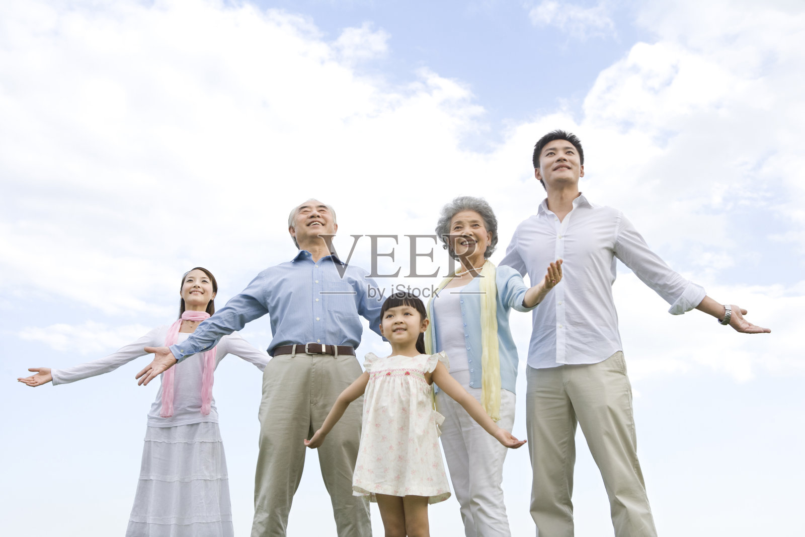 全家人在一起照片摄影图片