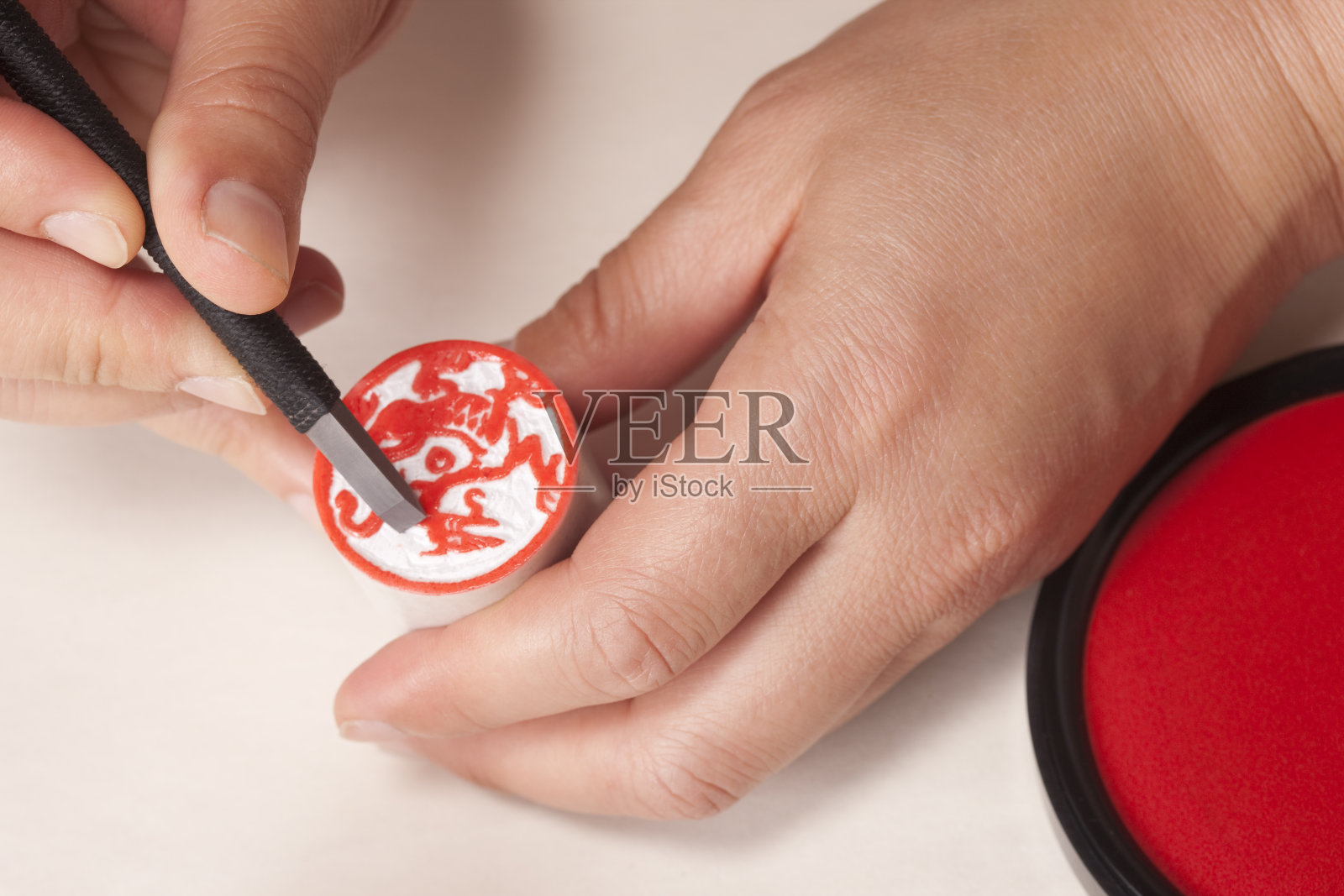 雕刻印章照片摄影图片