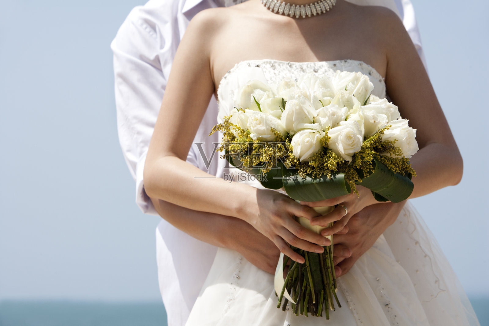 海滩浪漫婚纱情侣照片摄影图片