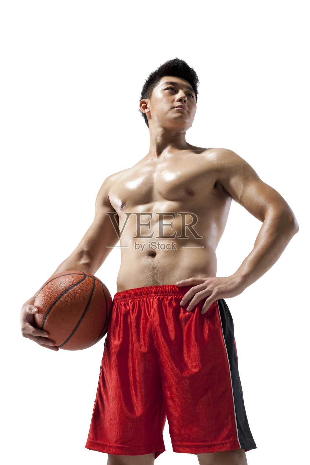 健壮的青年男子和篮球照片摄影图片