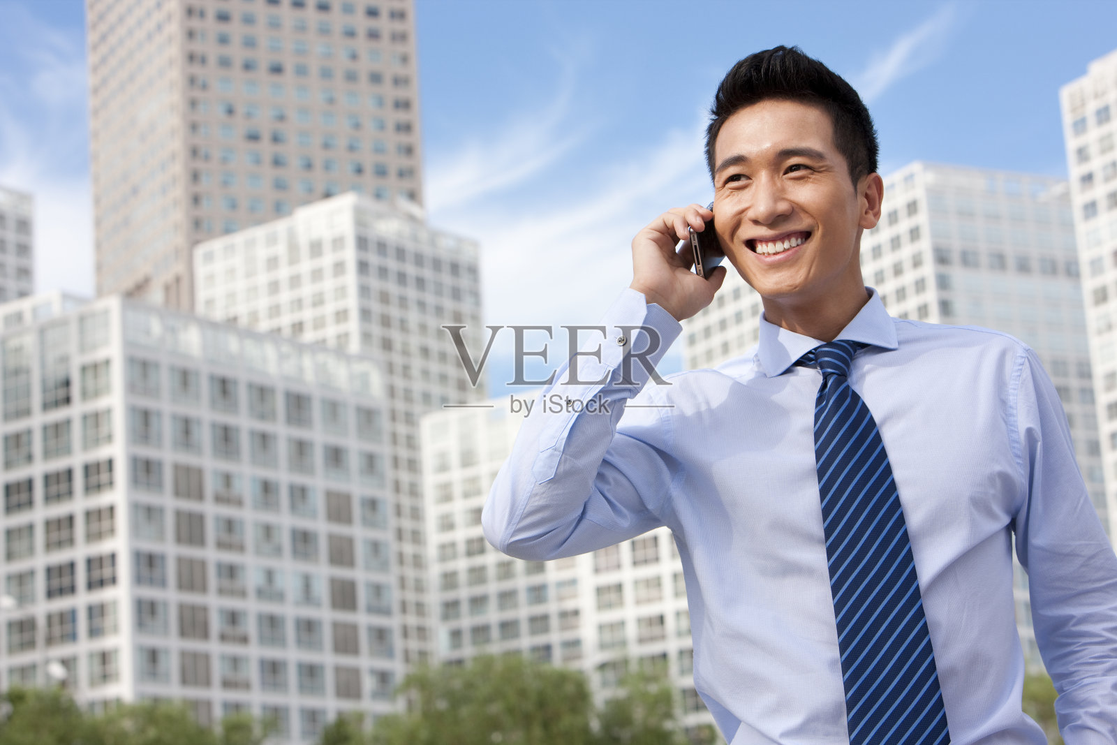 商务人士打电话照片摄影图片