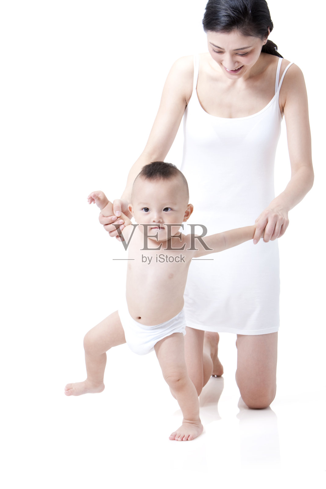 母亲和婴儿照片摄影图片