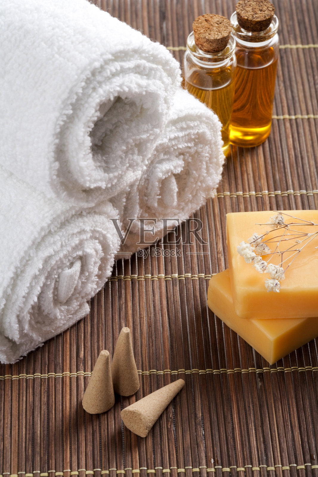 精油、精油皂和香薰照片摄影图片