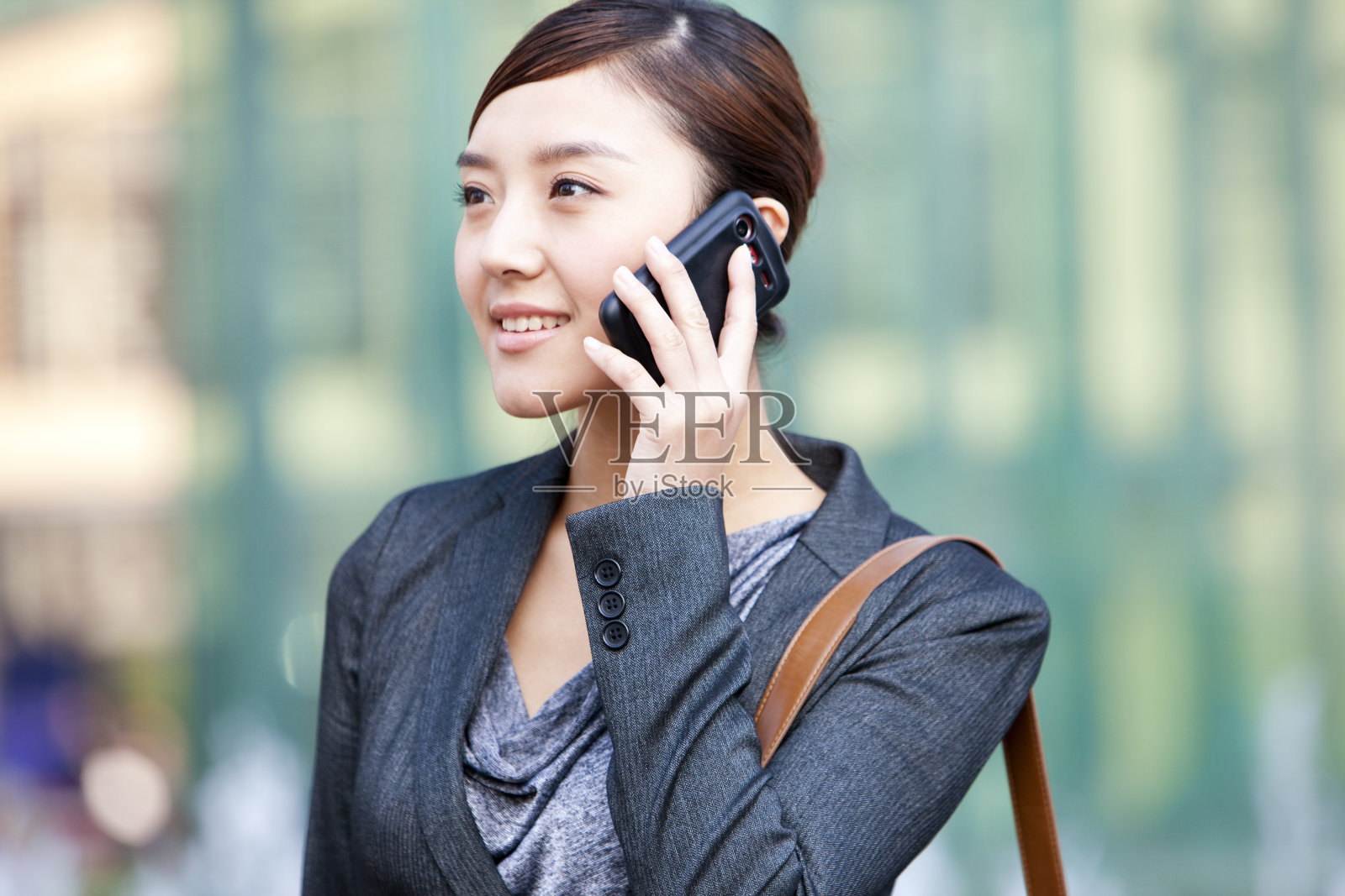 青年商务女士打电话照片摄影图片