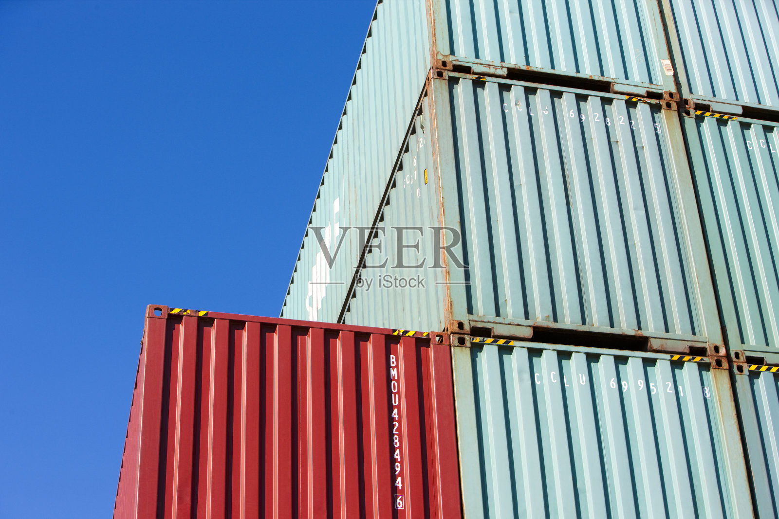 码头上的集装箱照片摄影图片