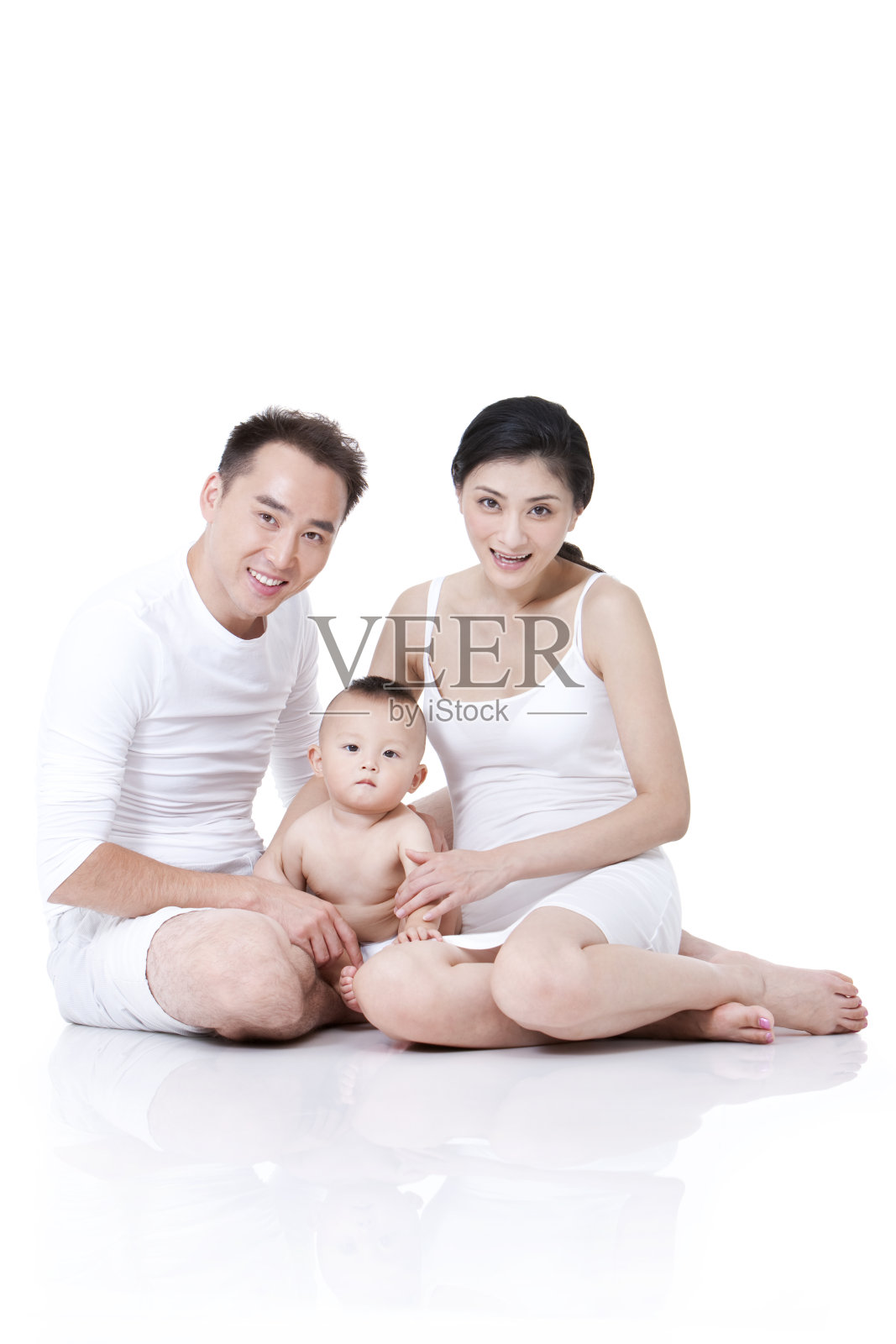 幸福的一家人照片摄影图片