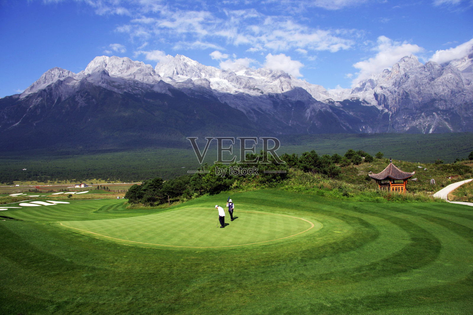 打高尔夫球照片摄影图片
