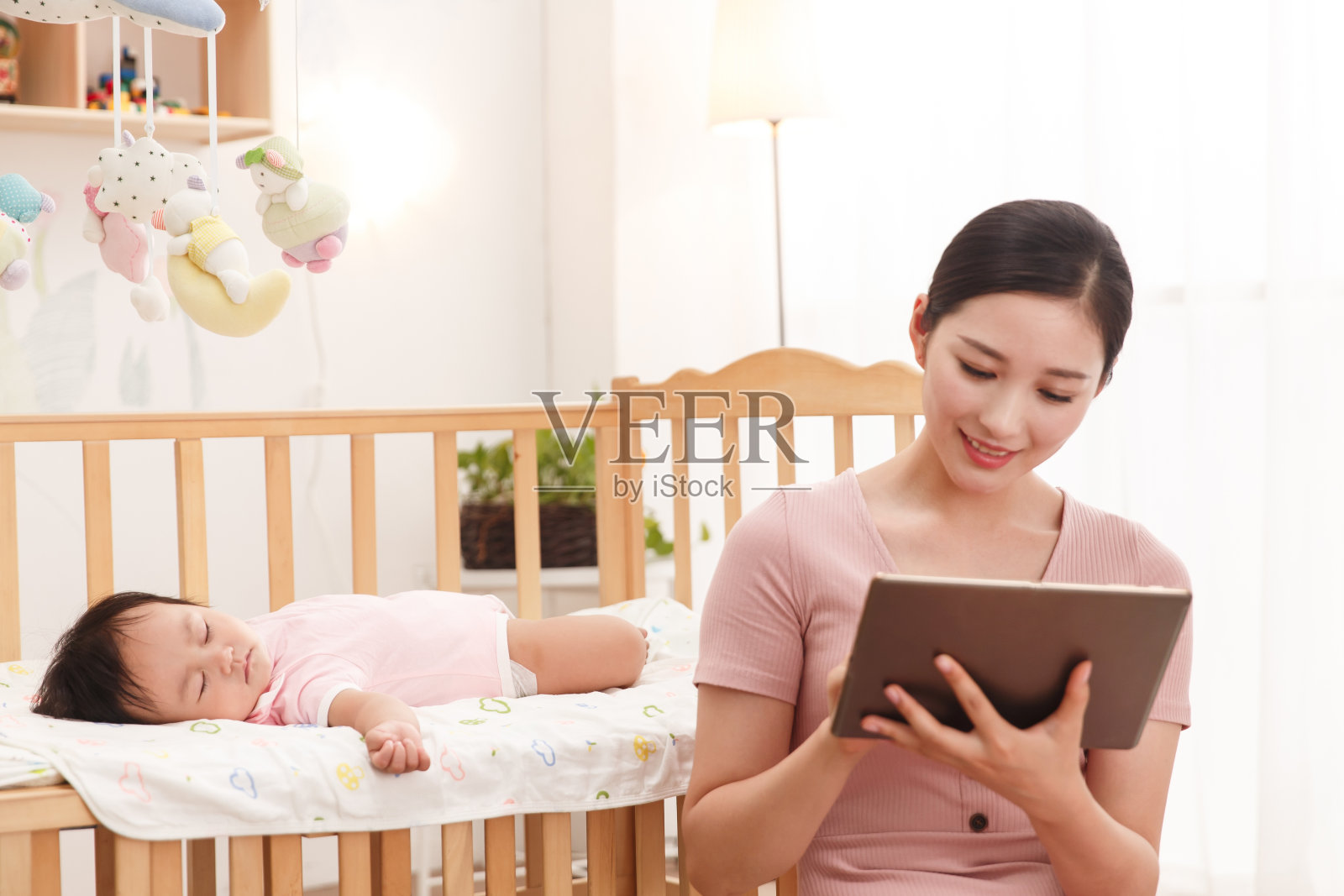 妈妈和宝宝照片摄影图片