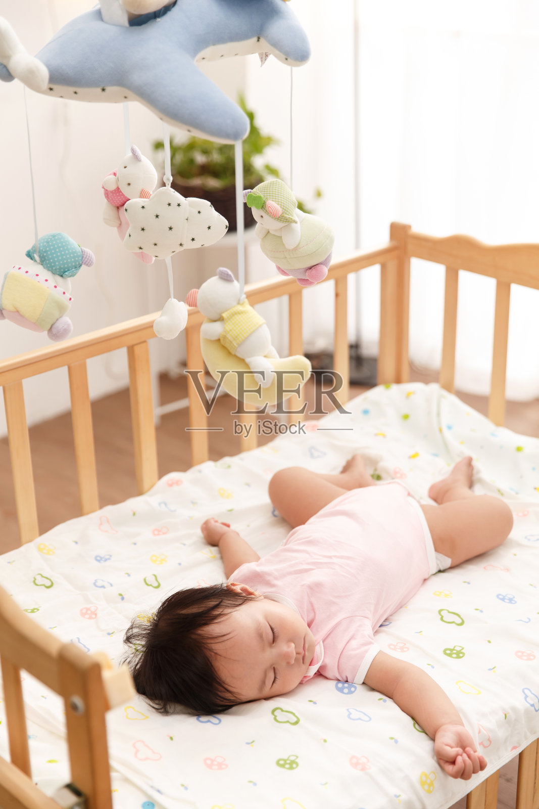 宝宝睡觉照片摄影图片