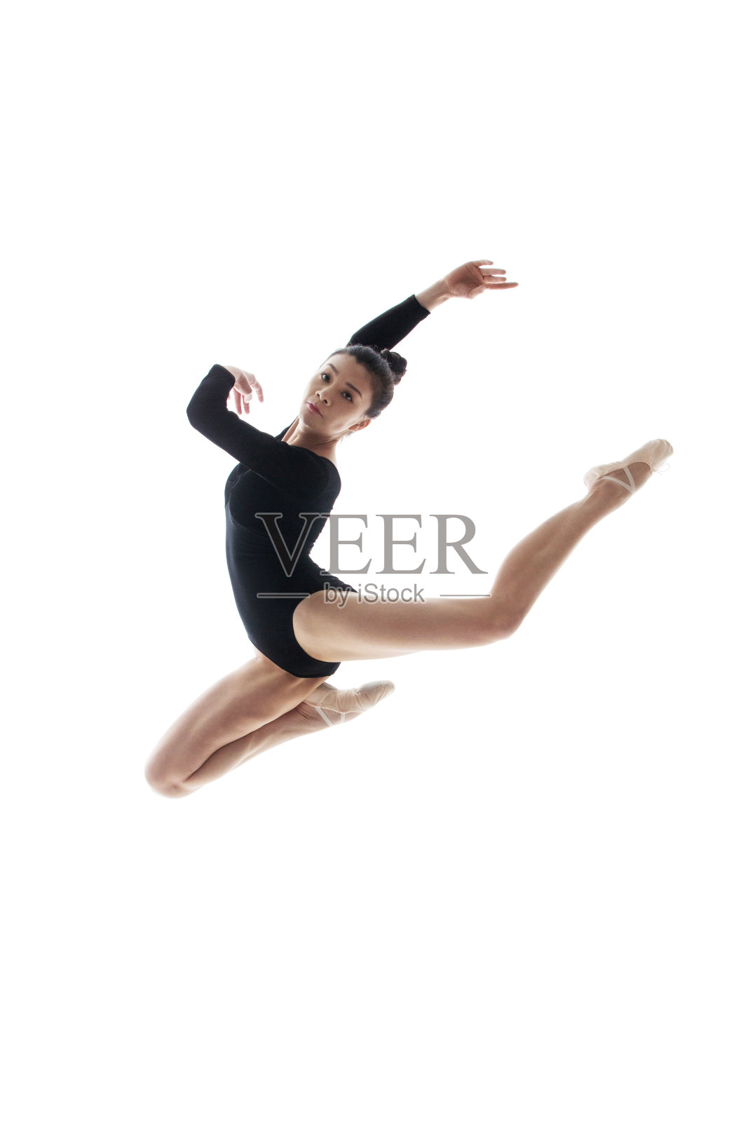 青年女人在跳芭蕾舞照片摄影图片