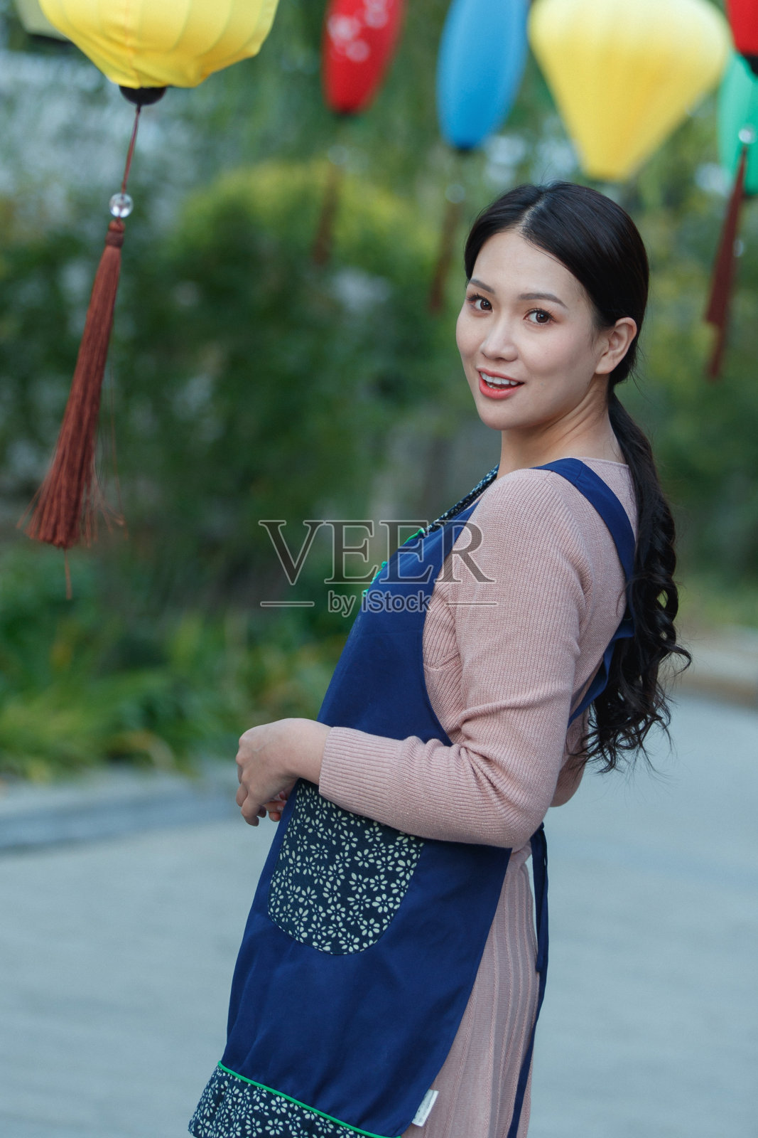 漂亮的服务员照片摄影图片