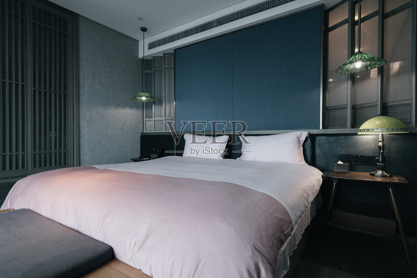 家庭和酒店卧室内部。照片摄影图片