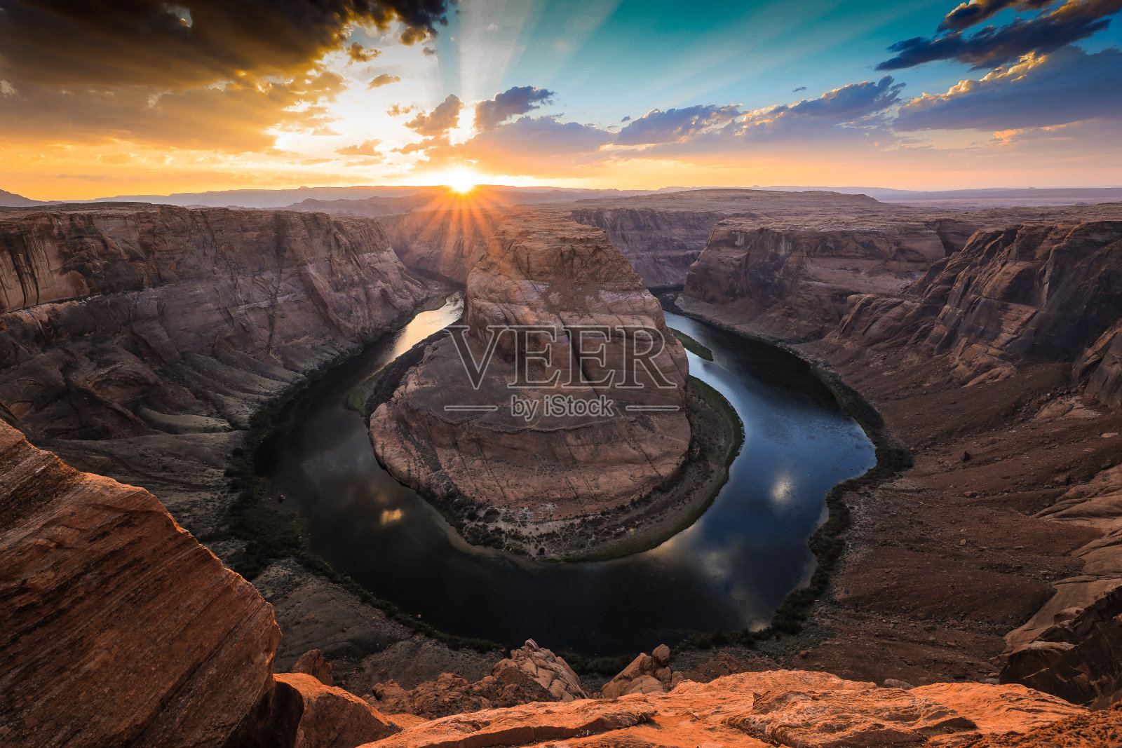 马蹄弯曲照片摄影图片