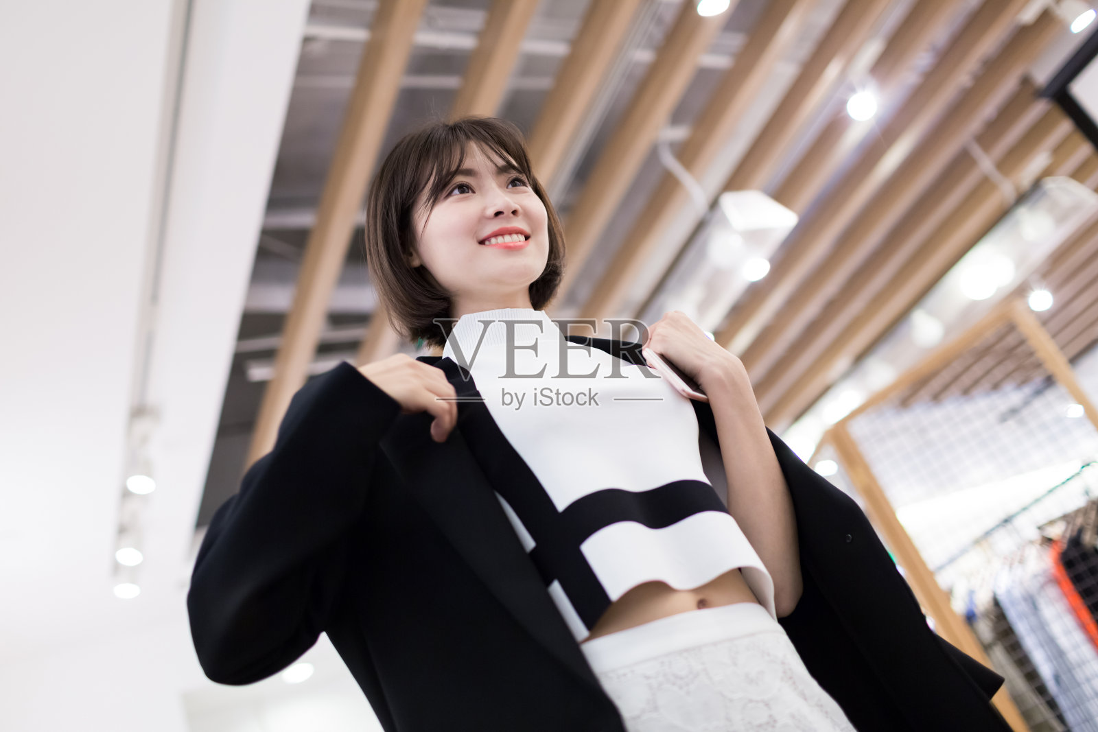 年轻漂亮的中国女孩照片摄影图片