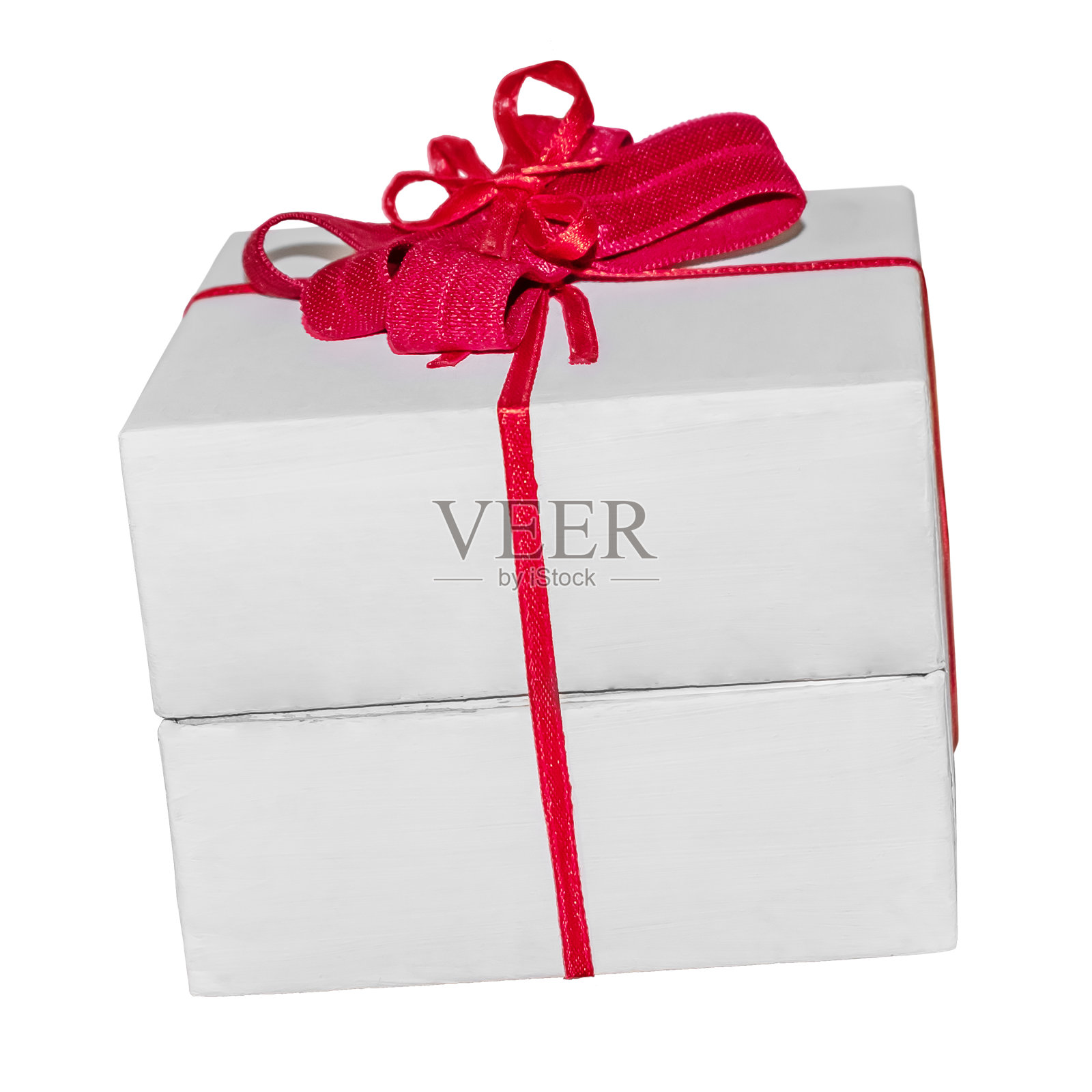 单只白色盒子，红色蝴蝶结，孤立照片摄影图片