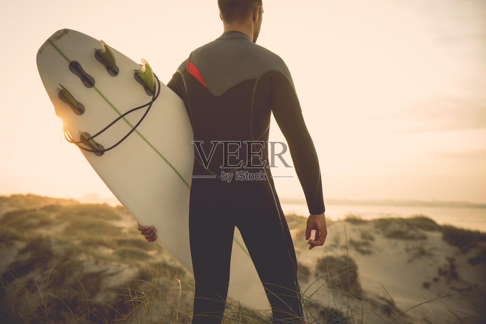 寻找涌浪照片摄影图片