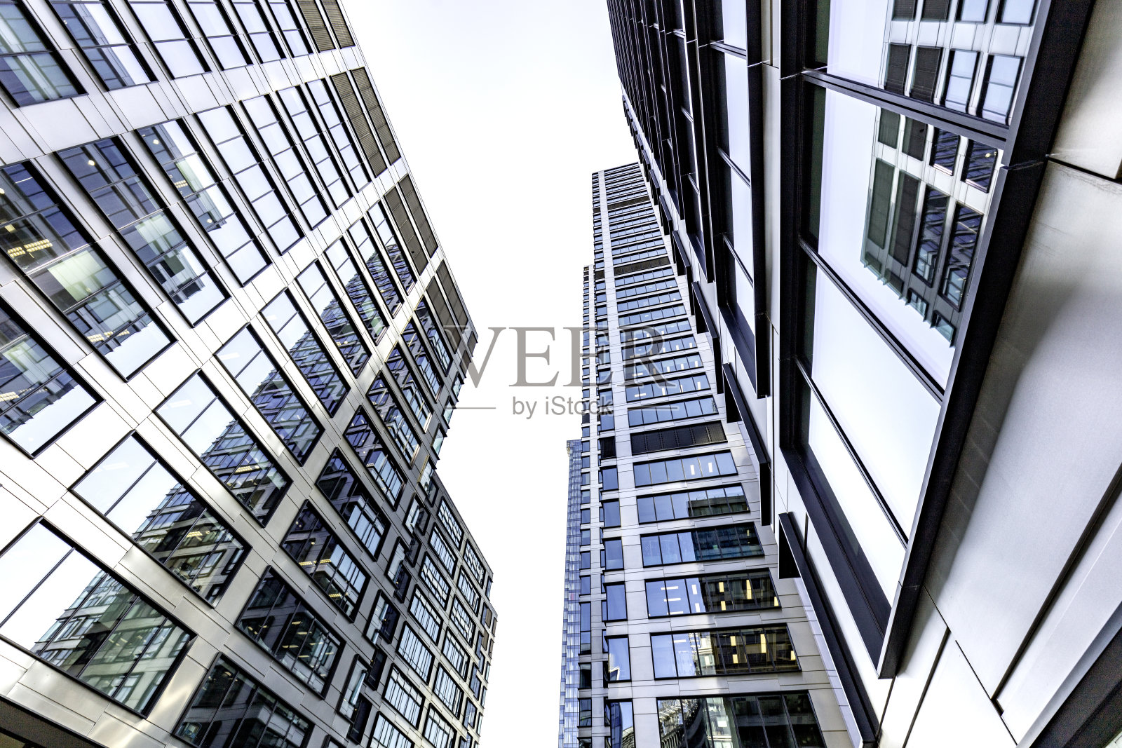 华沙市中心的办公楼照片摄影图片