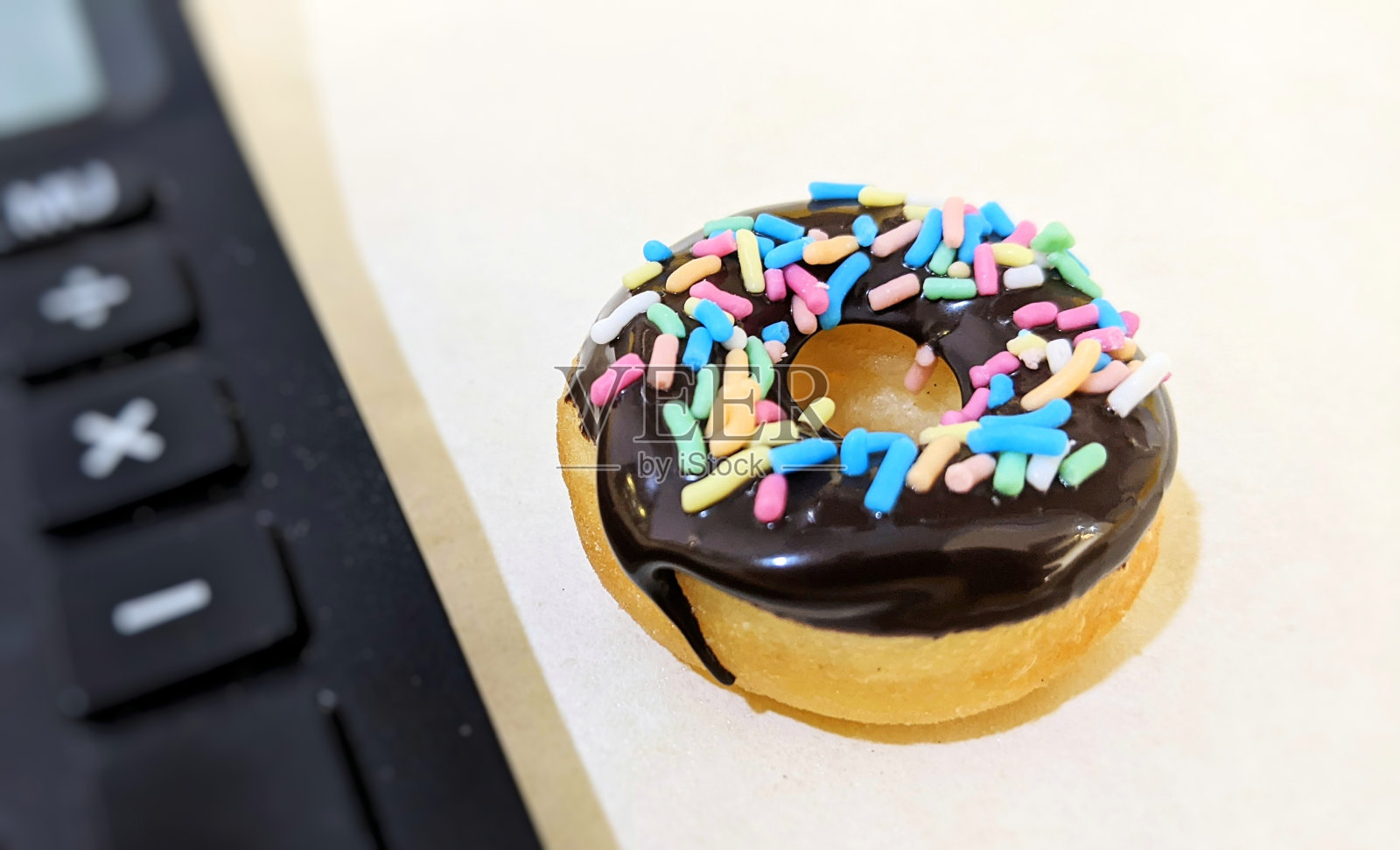 印度尼西亚的巧克力小甜甜圈照片摄影图片