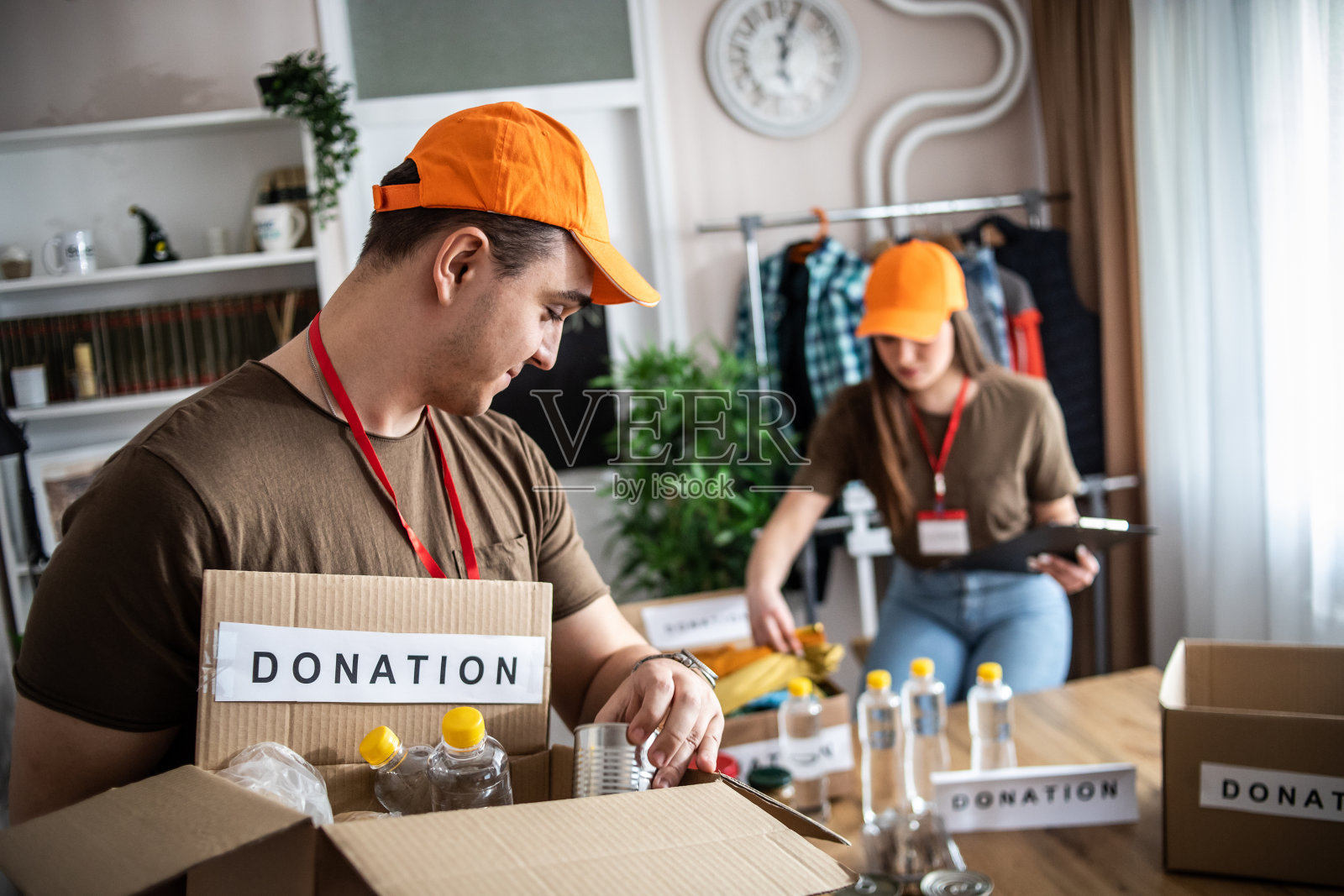 帮助别人给我们快乐照片摄影图片