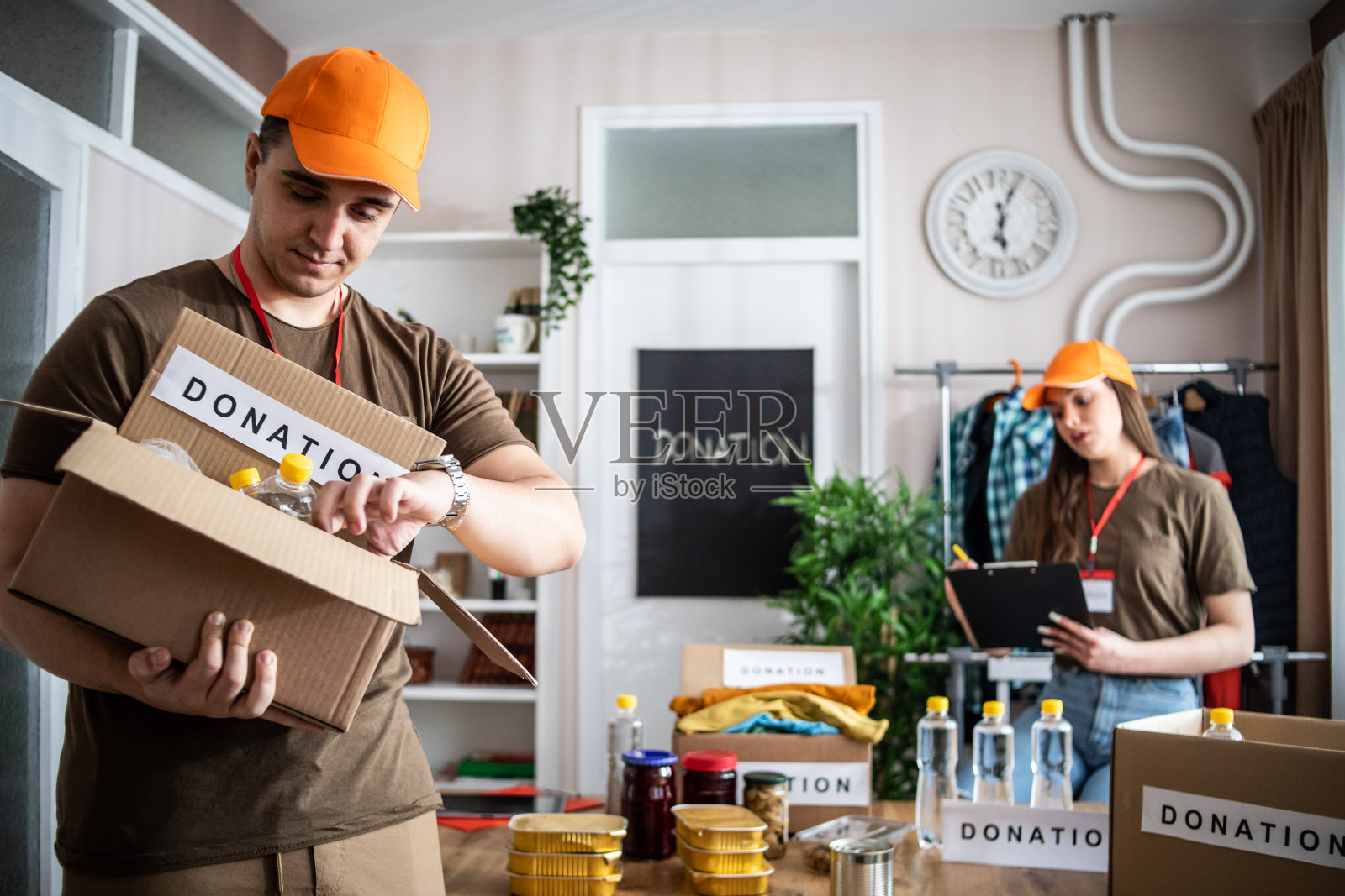 帮助别人给我们快乐照片摄影图片