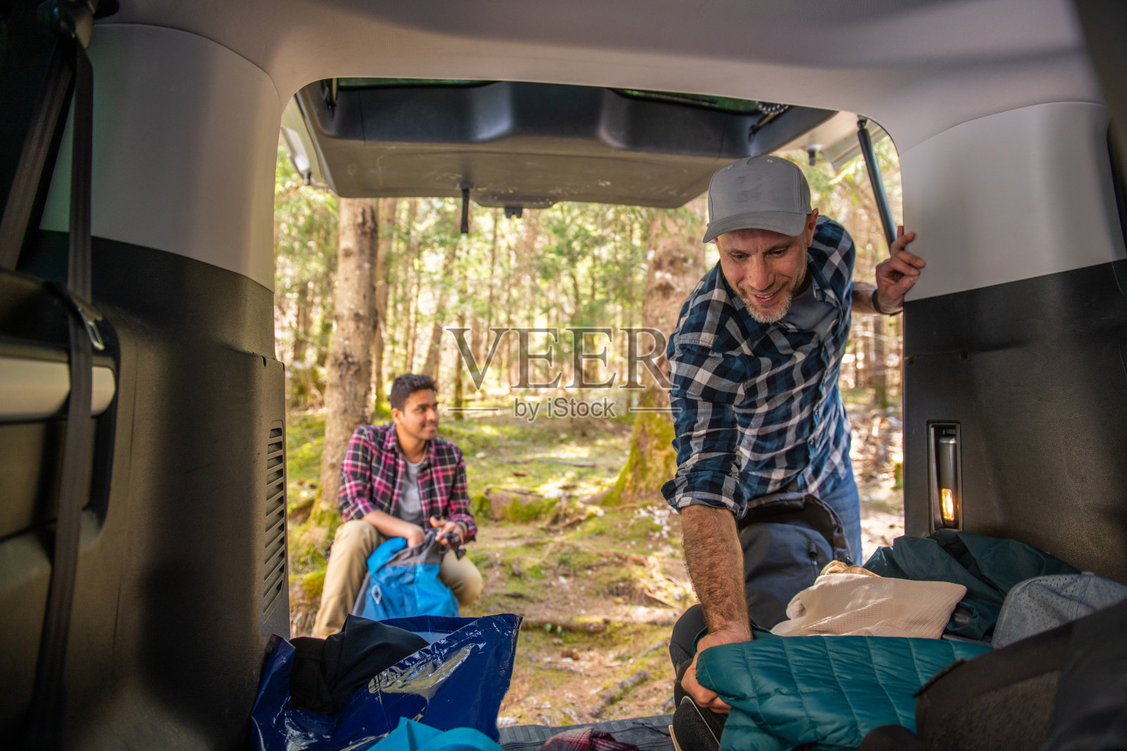 准备徒步旅行照片摄影图片