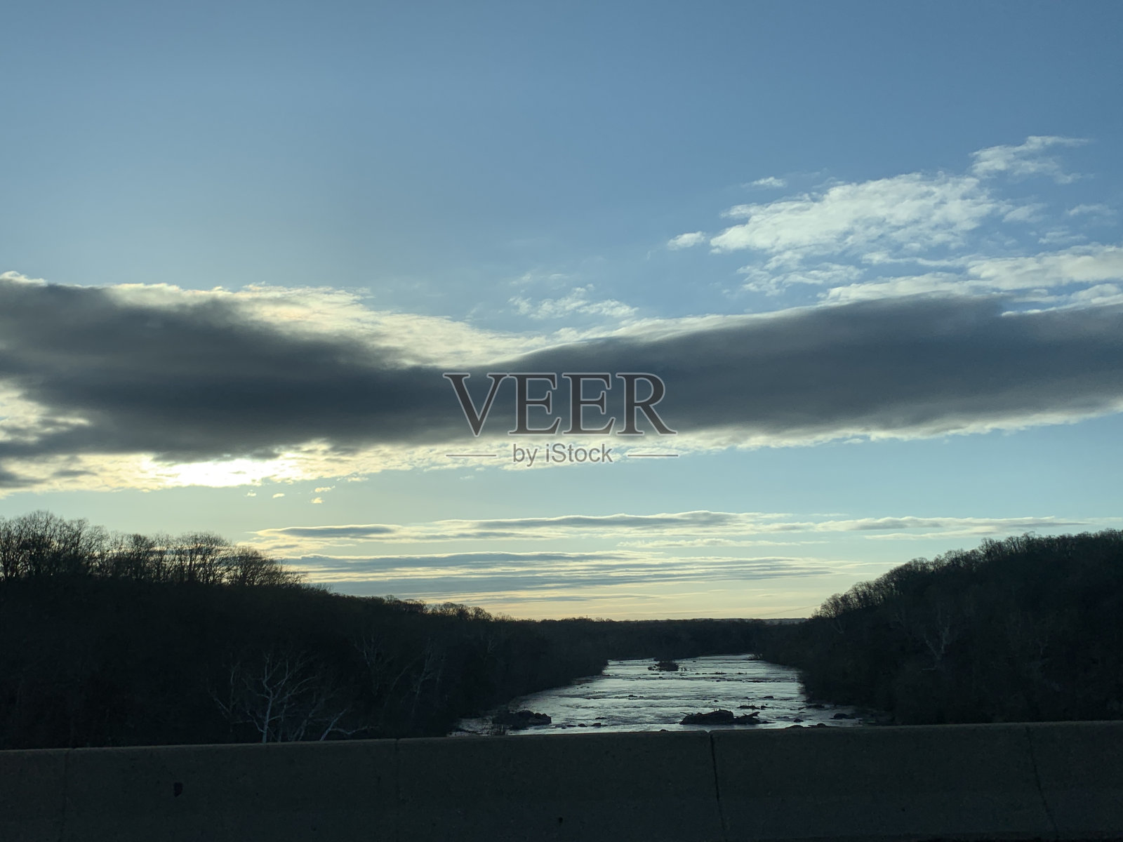 晚上的风景照片摄影图片