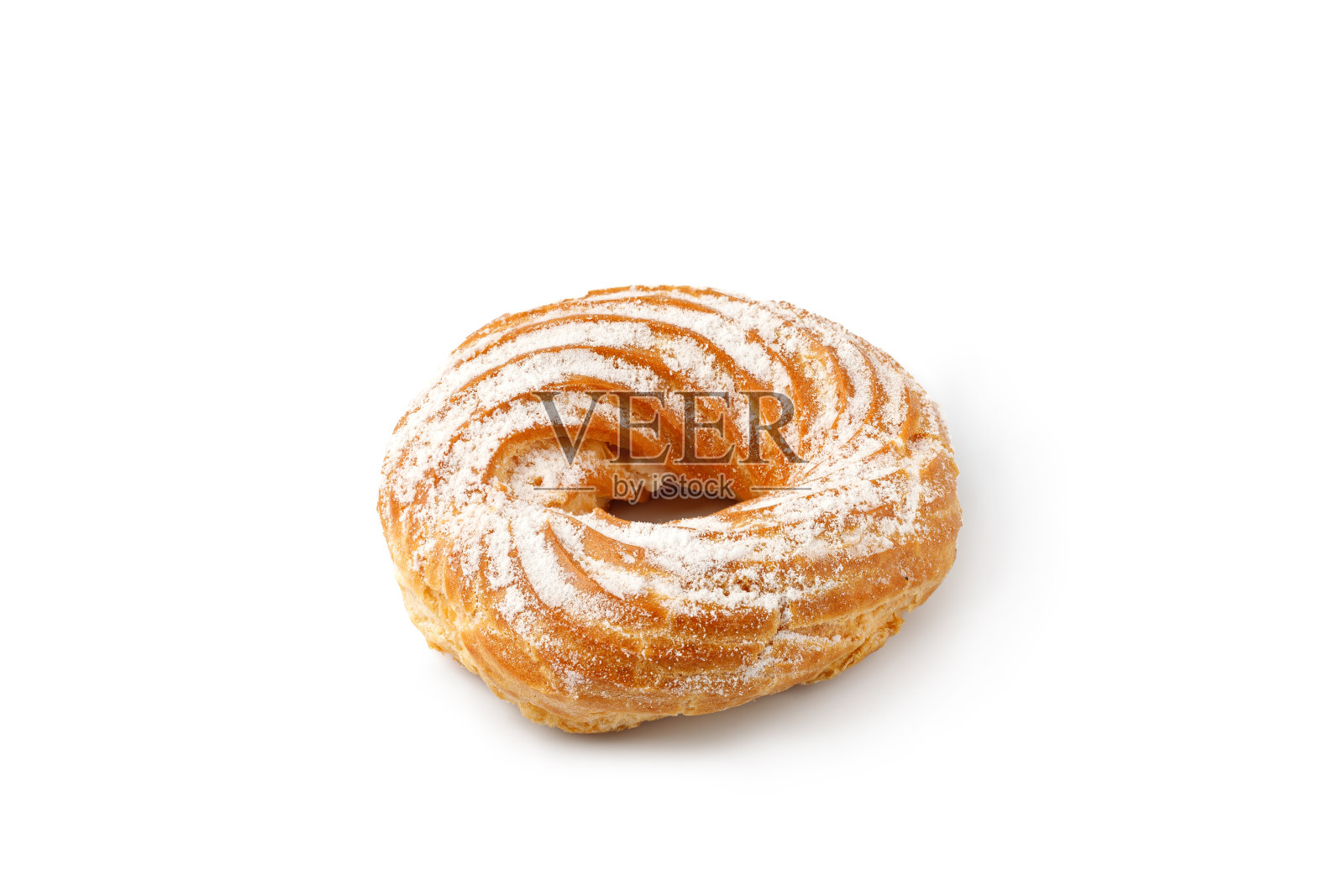 蛋奶蛋糕圈与村舍芝士奶油隔离。蛋糕孤立。奶酪环照片摄影图片