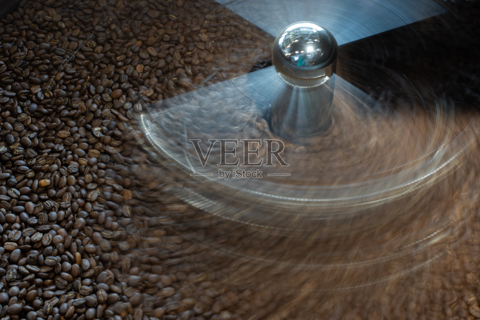 正在使用的咖啡烘焙设备照片摄影图片