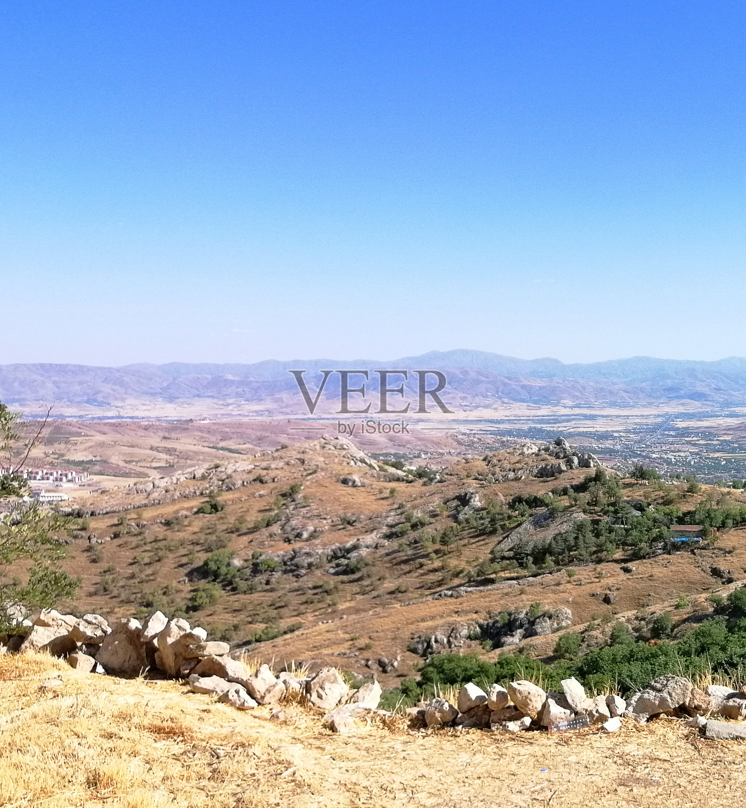 从土耳其哈普特要塞看埃拉齐格和克班大坝照片摄影图片