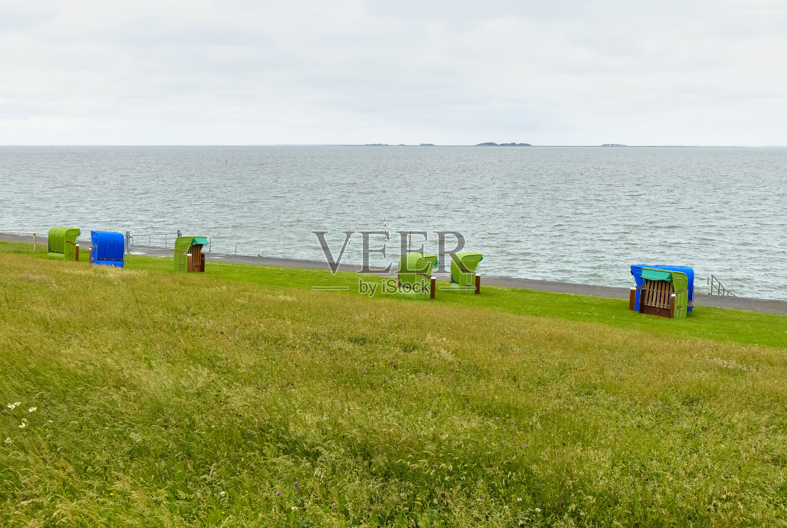 佩尔沃姆的沙滩椅照片摄影图片