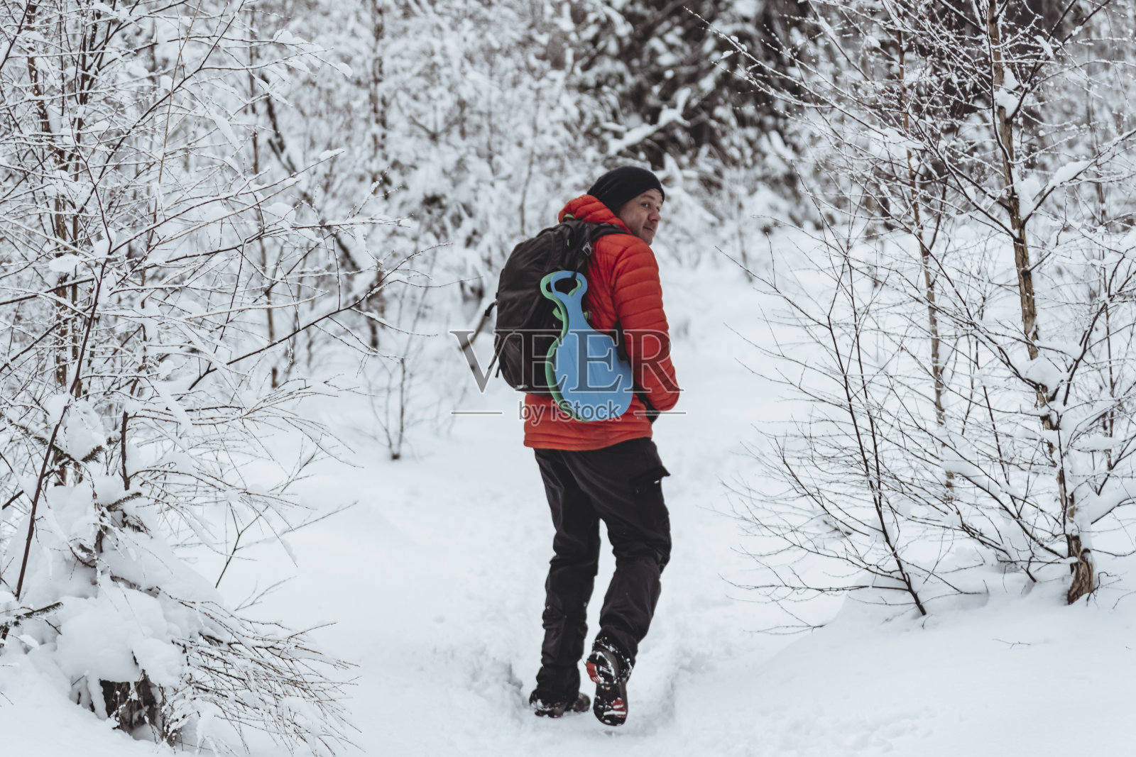 冬季徒步旅行照片摄影图片