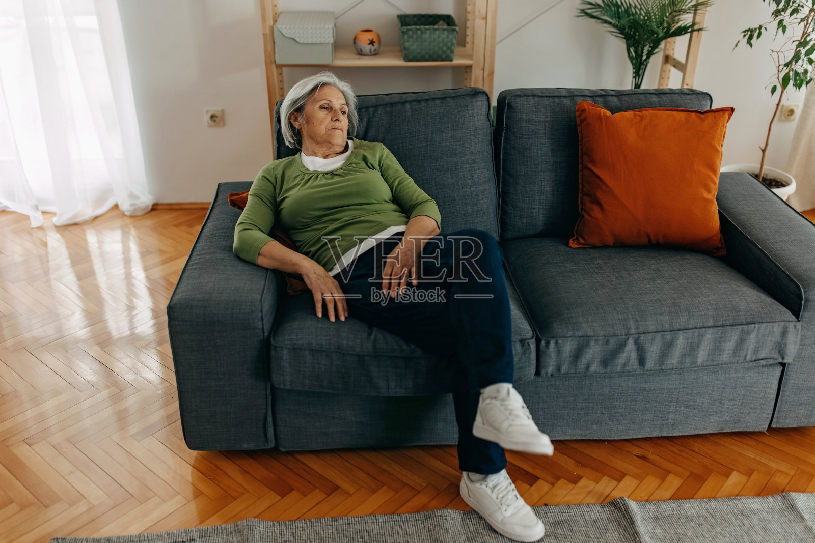 居家午后休闲照片摄影图片