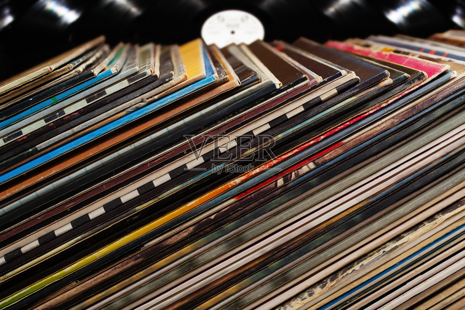 一堆旧唱片照片摄影图片