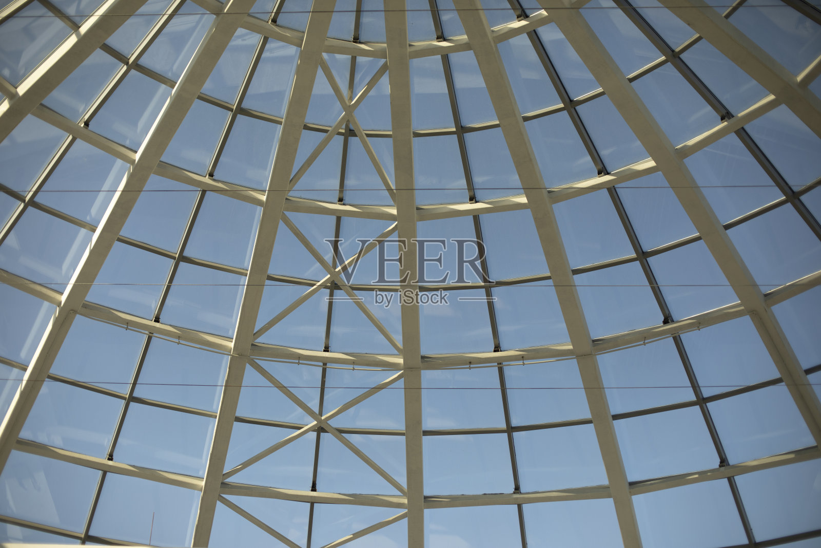玻璃穹顶建筑细节，球形屋顶照片摄影图片