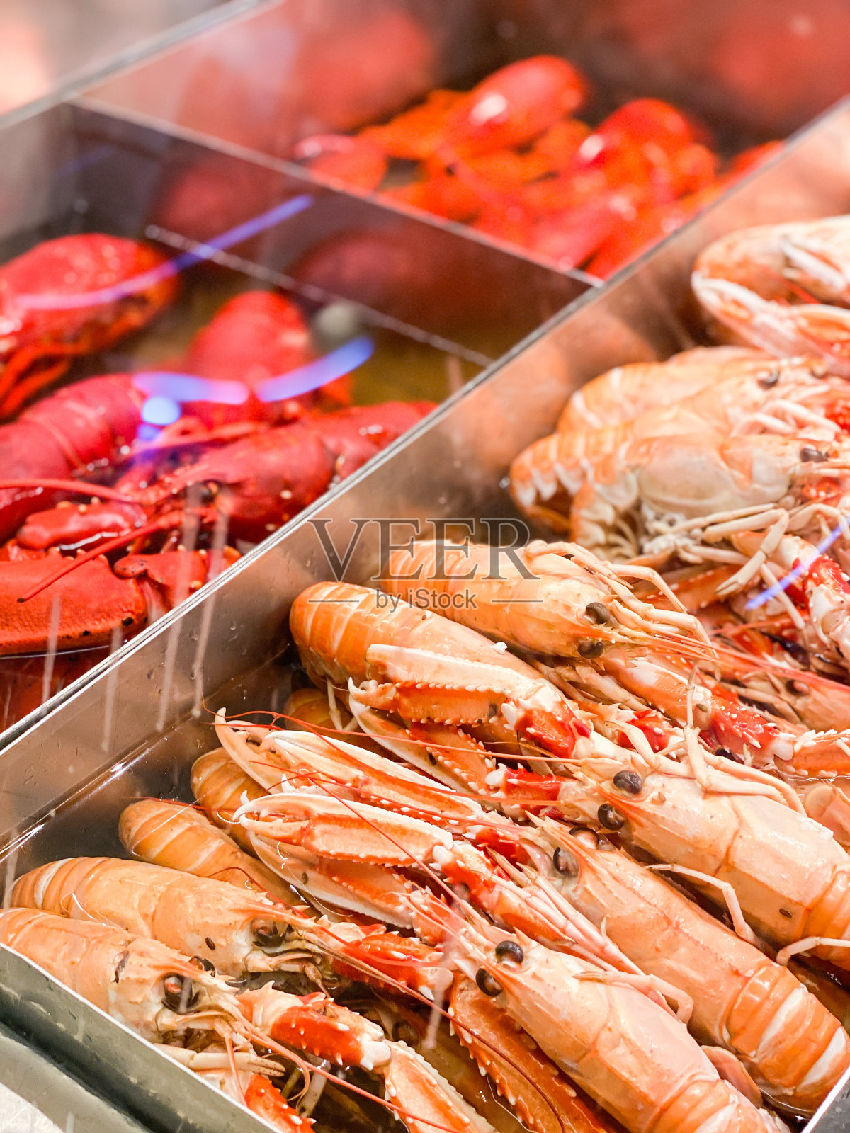 出售海螯虾。照片摄影图片