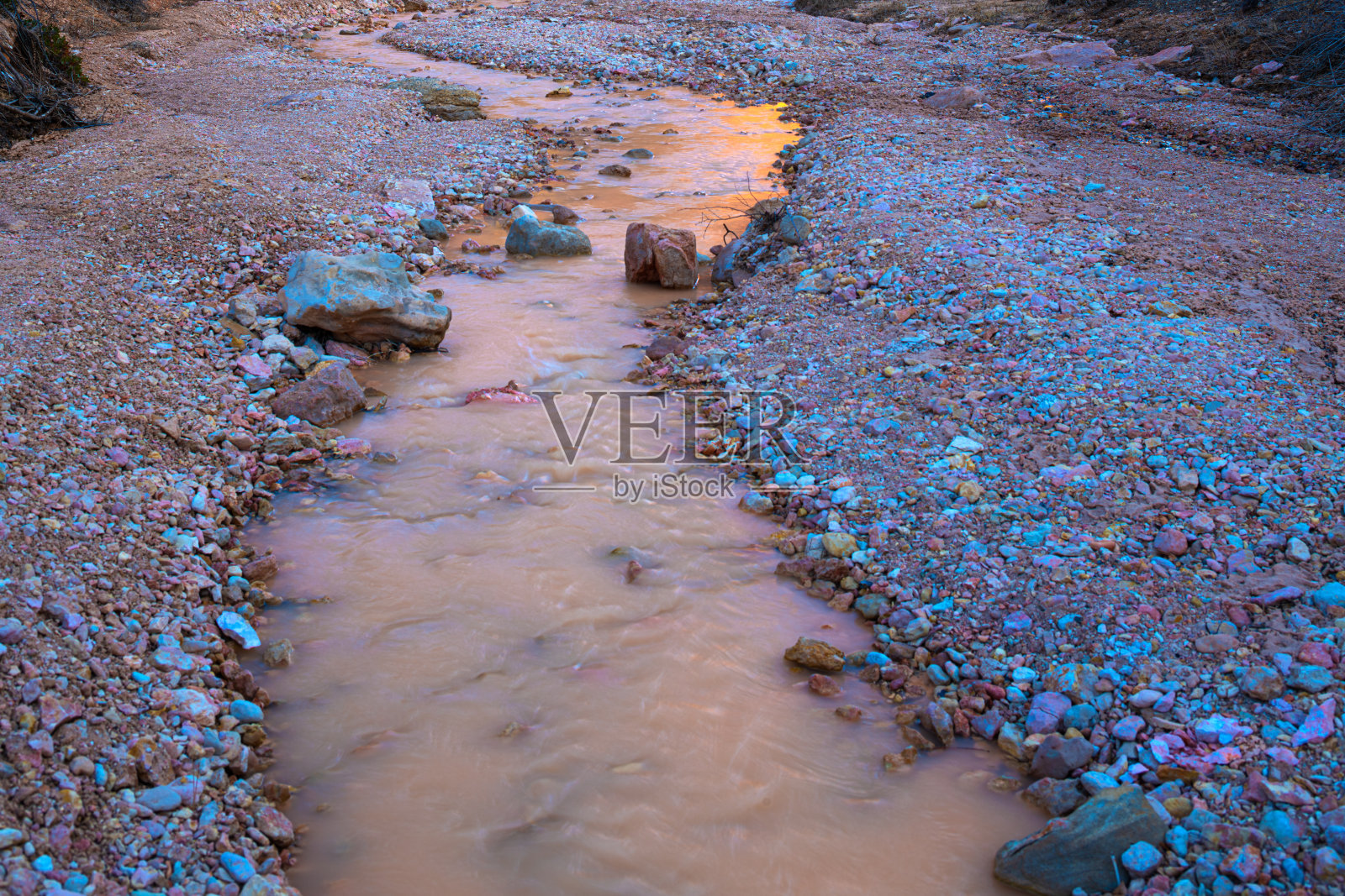 犹他州布莱斯峡谷的苔藓洞穴溪照片摄影图片