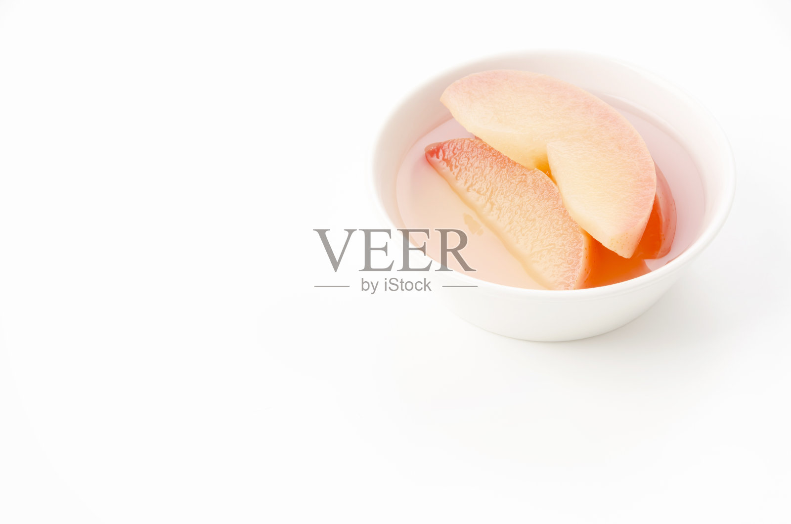 白色盘子上的苹果果盘照片摄影图片