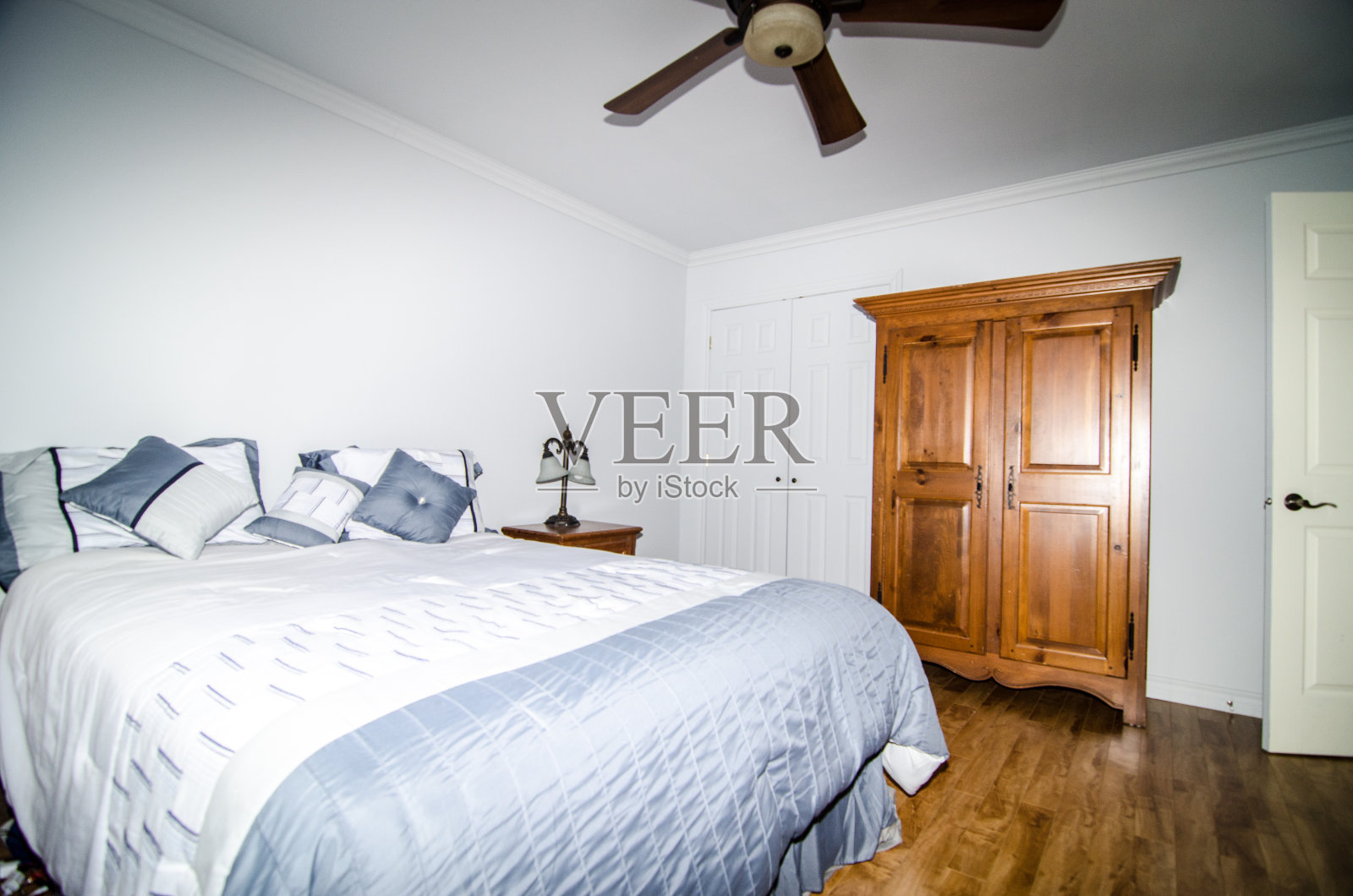 主卧室照片摄影图片