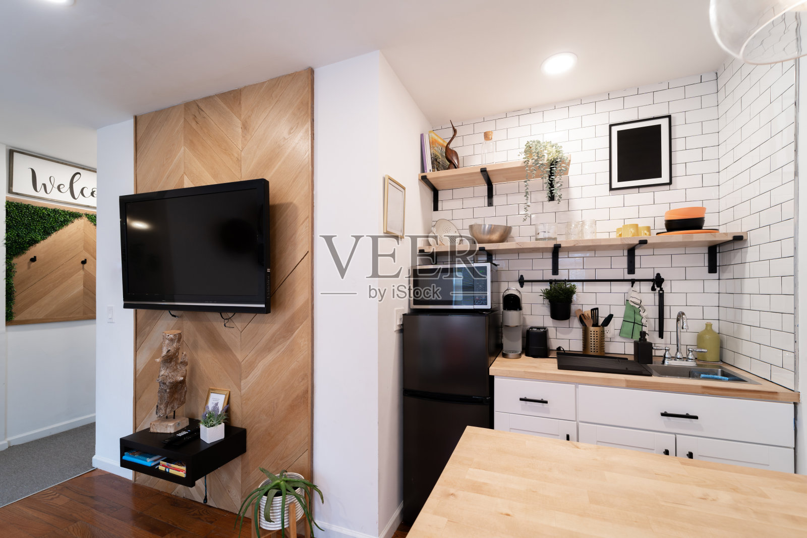 小而舒适的公寓照片摄影图片