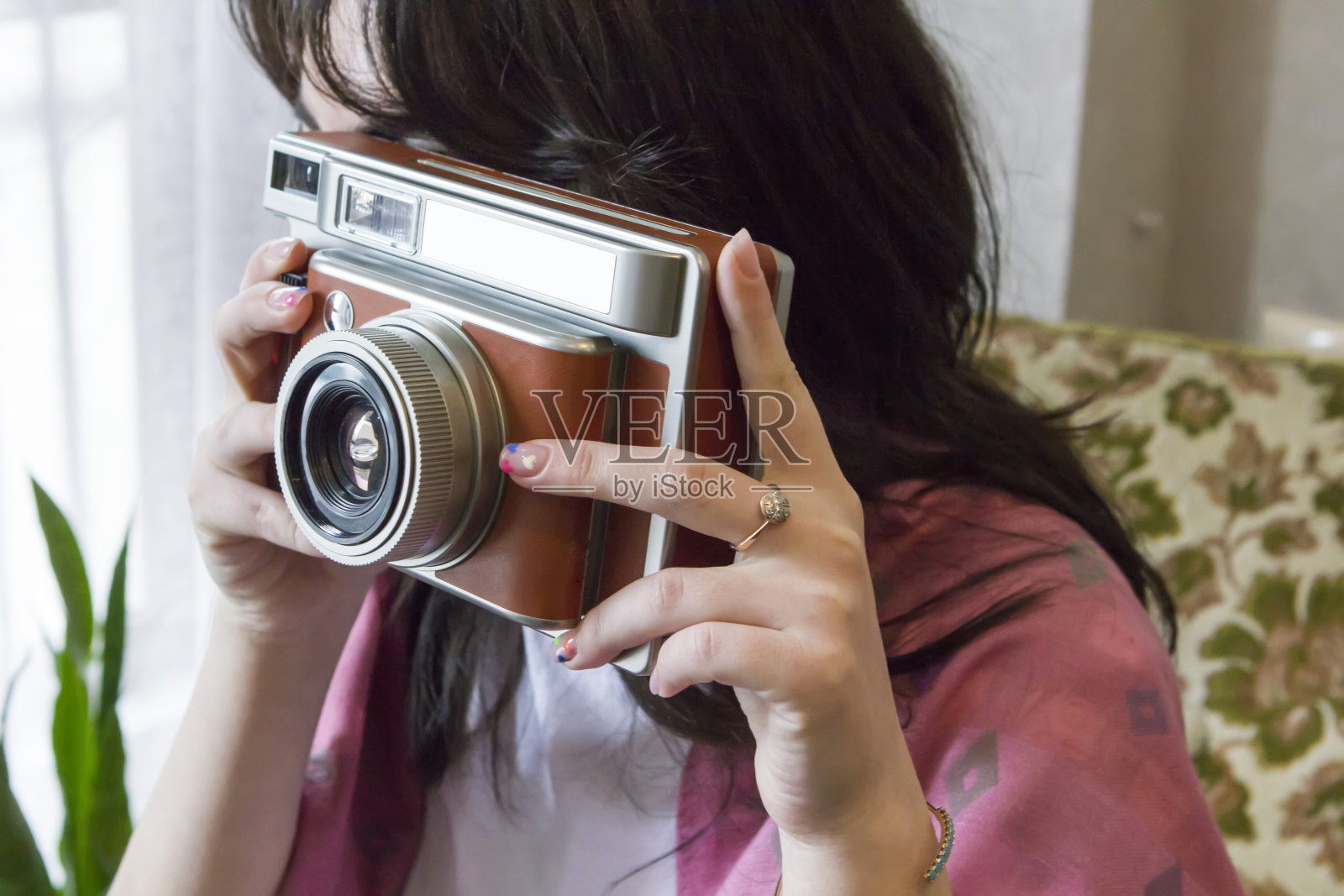 珠宝的女孩照片摄影图片