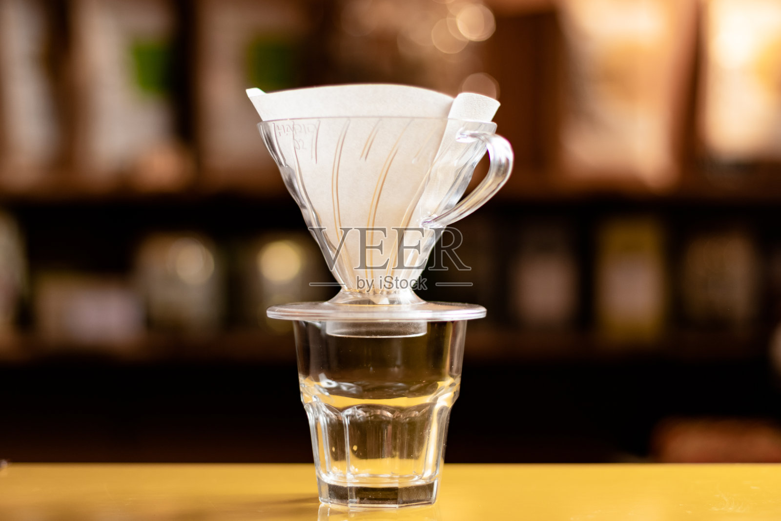 用另一种方法用过滤器煮咖啡照片摄影图片