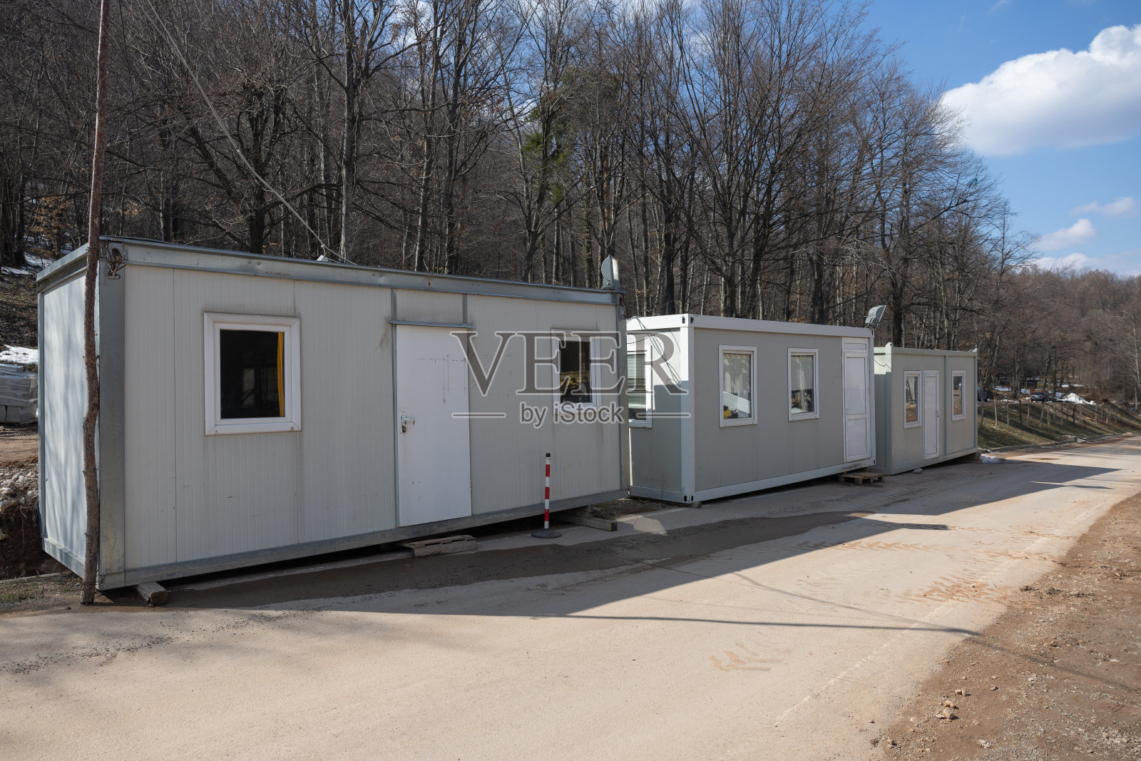 施工现场可移动建筑物照片摄影图片