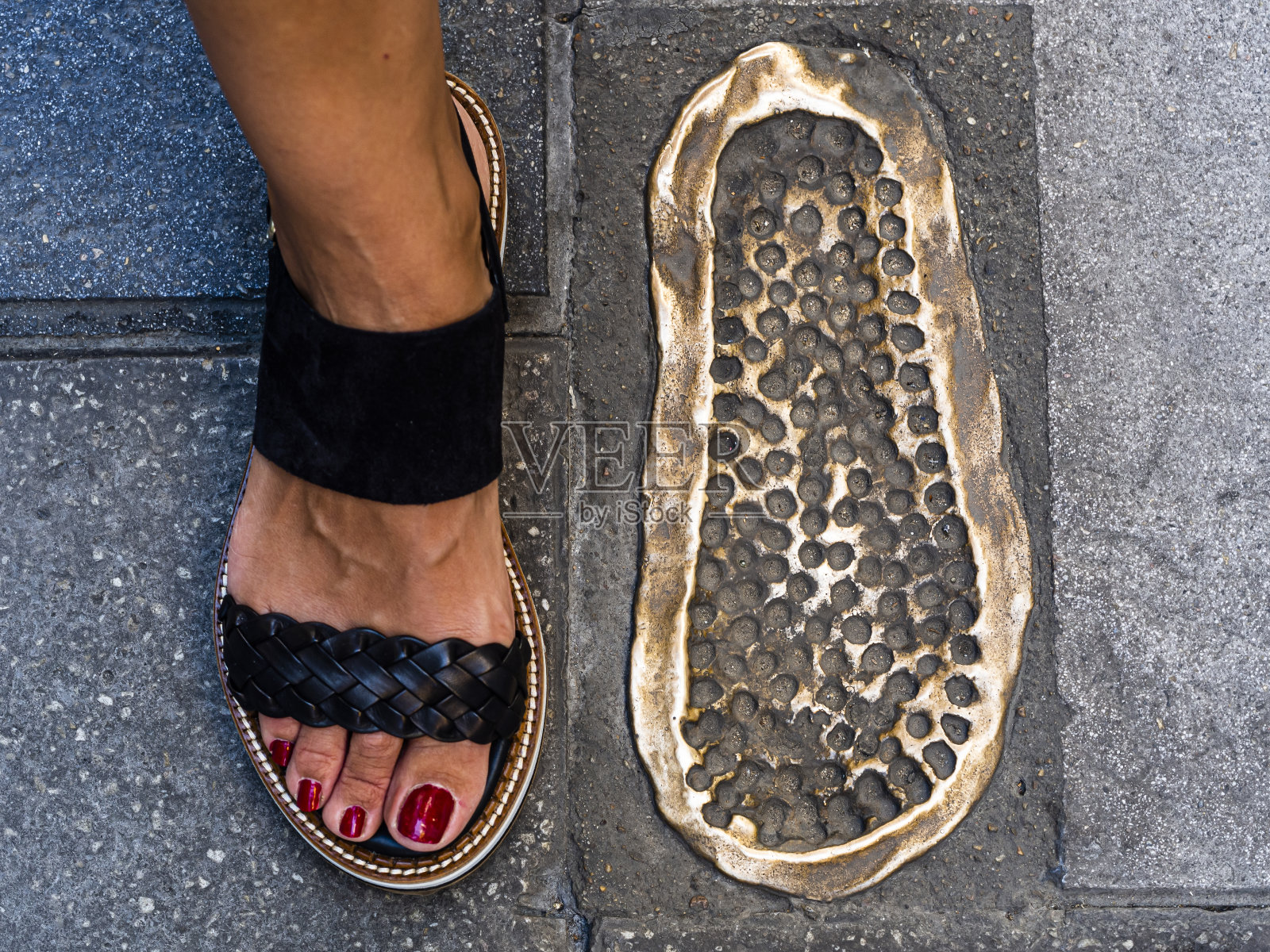 一个罗马人的脚印。照片摄影图片