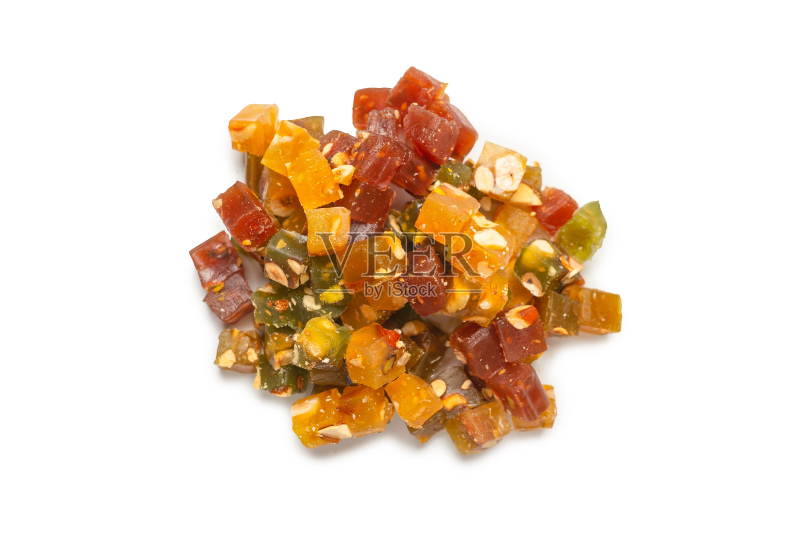 土耳其传统的喜悦与坚果孤立在白色背景上。照片摄影图片