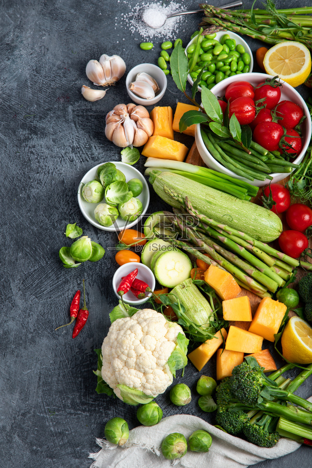 背景是美味的生水果和蔬菜。照片摄影图片